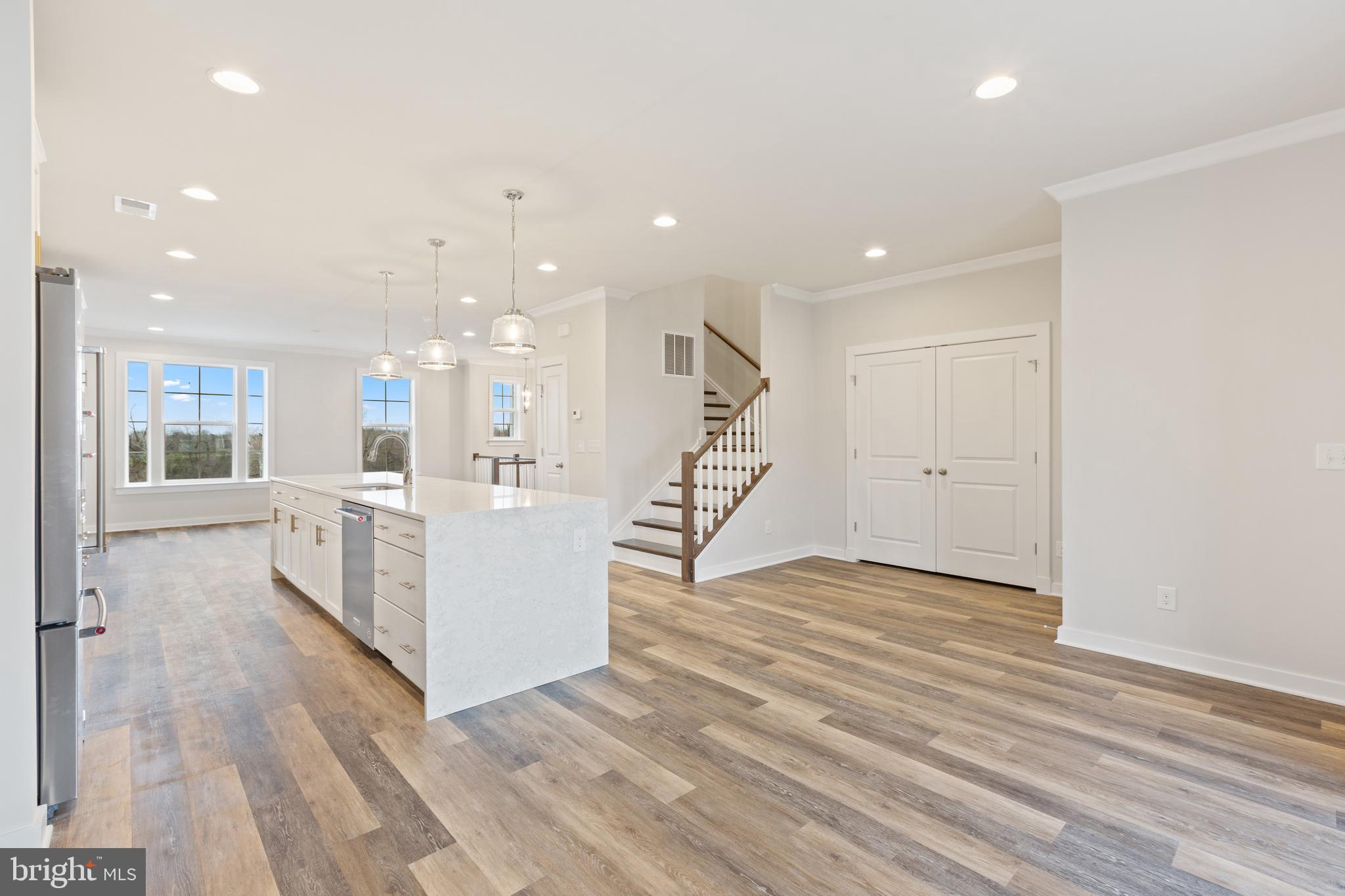 SOUTH FORK BROAD RUN - Residential