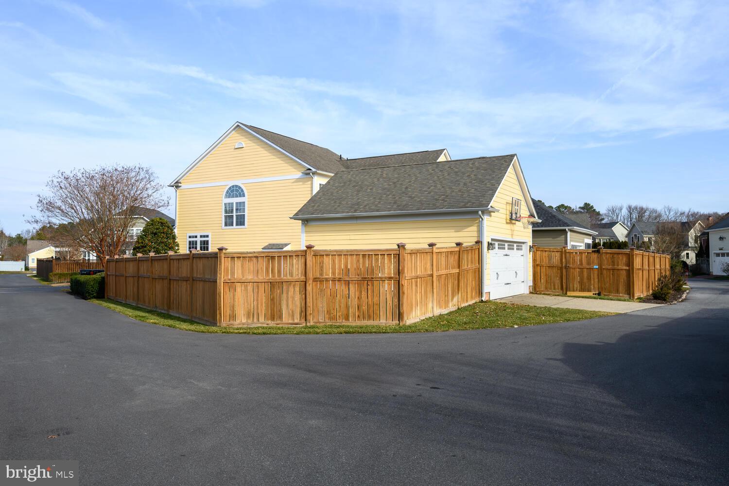 EASTON VILLAGE - Residential