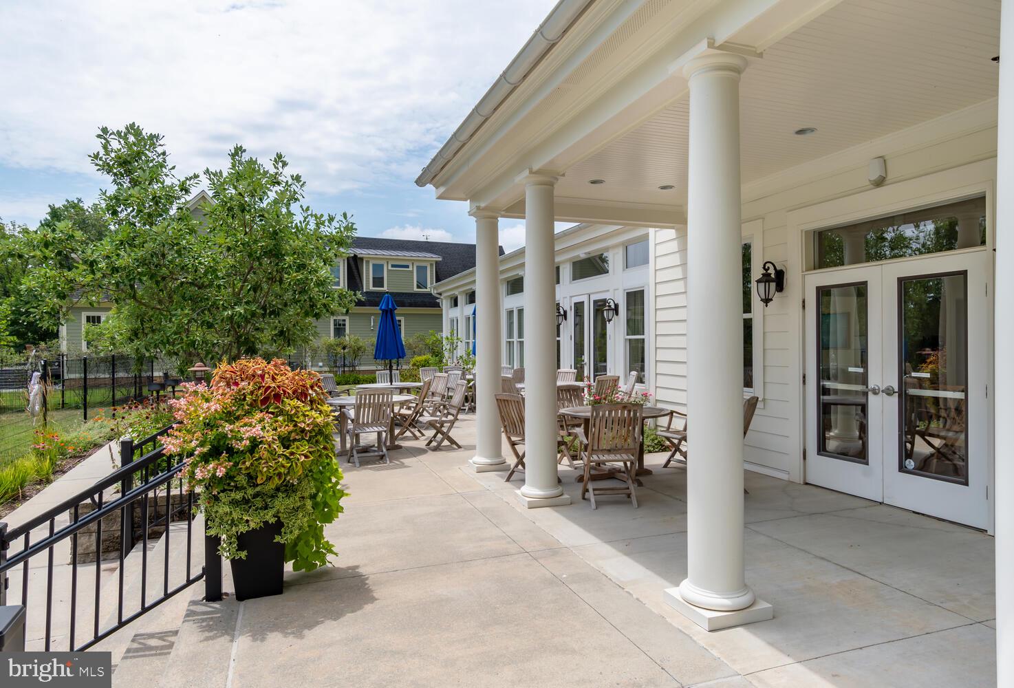 EASTON VILLAGE - Residential