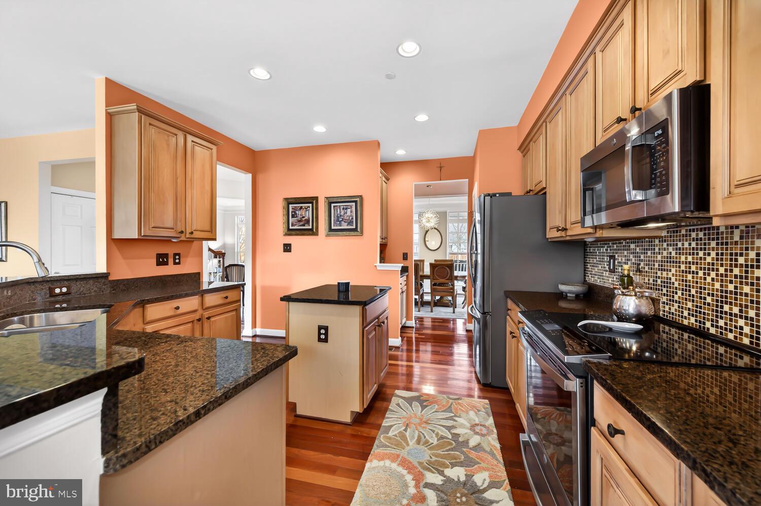 EASTON VILLAGE - Residential