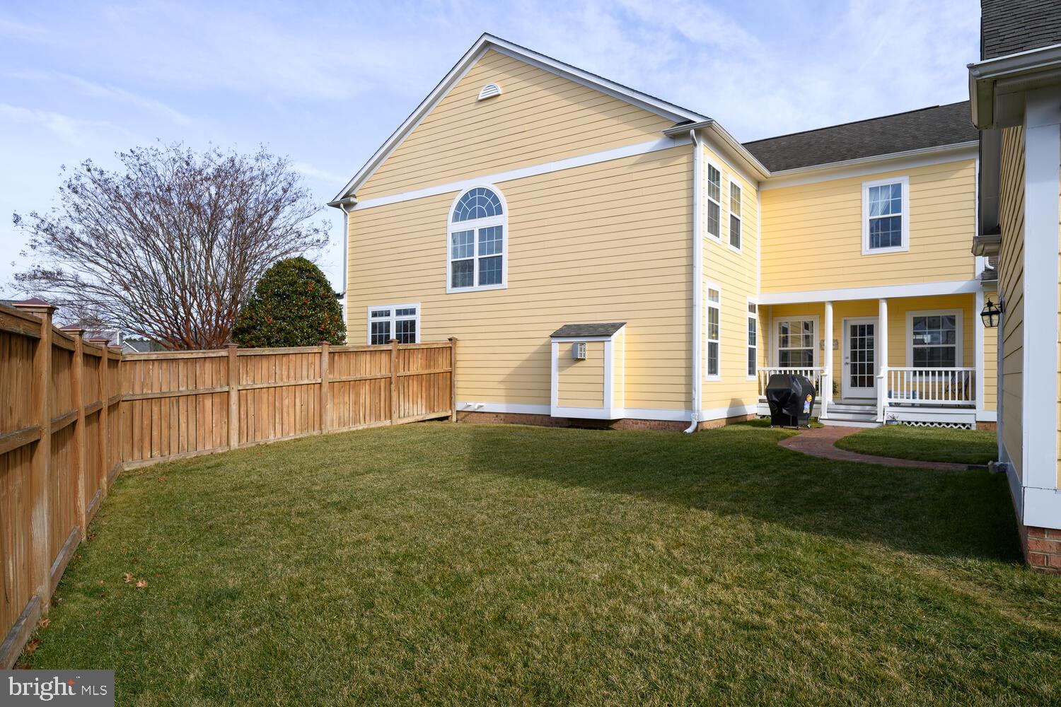 EASTON VILLAGE - Residential