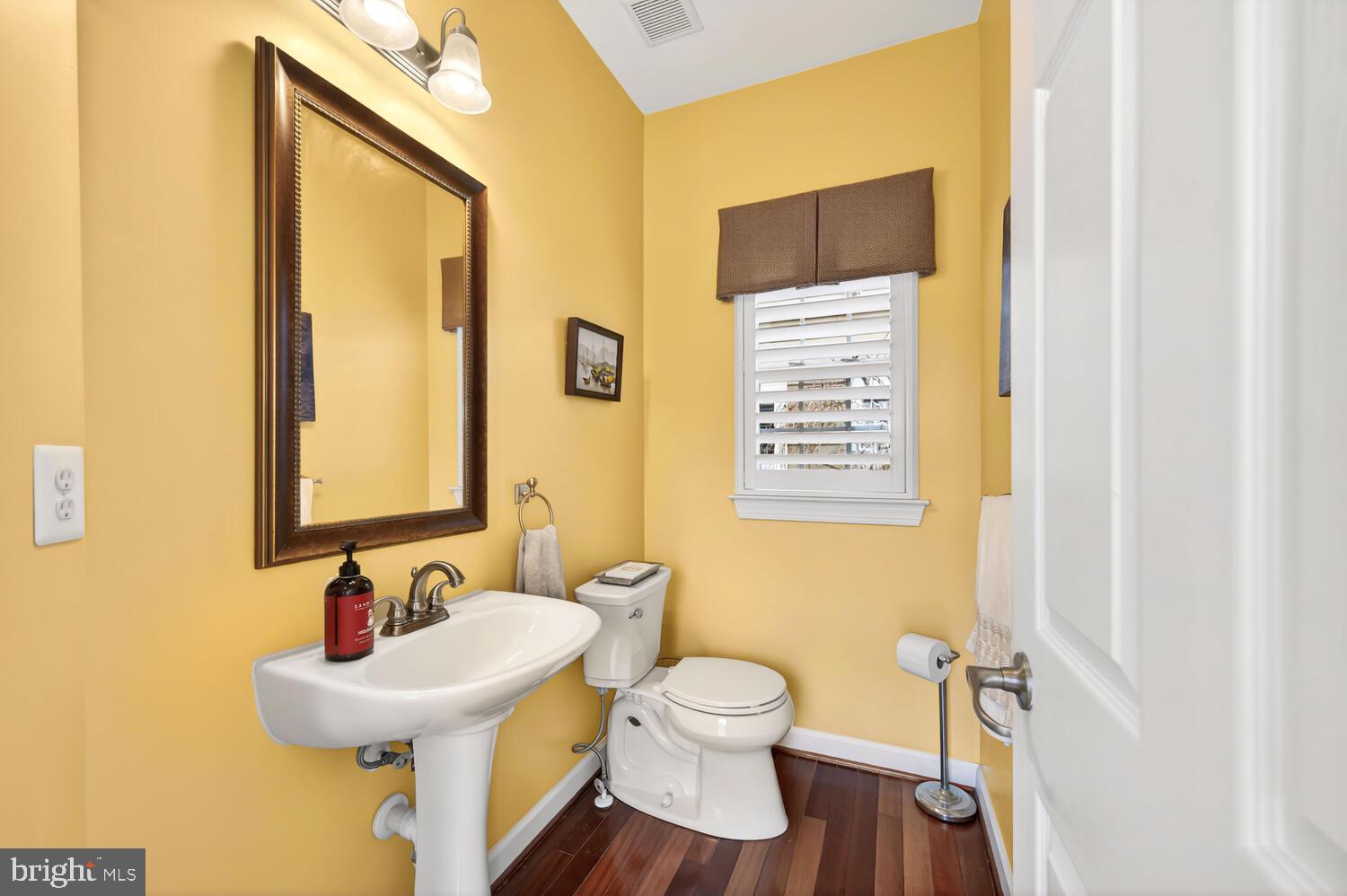 EASTON VILLAGE - Residential