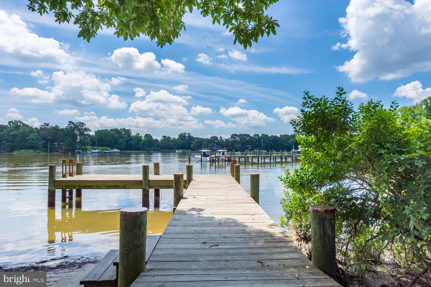 EASTON VILLAGE - Residential