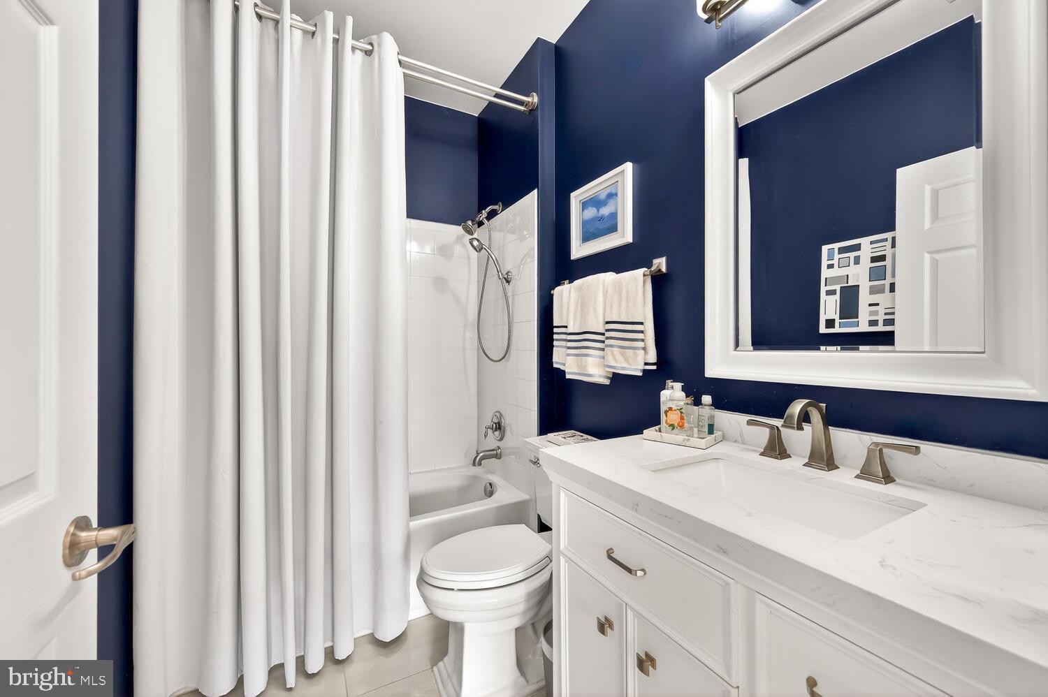 EASTON VILLAGE - Residential