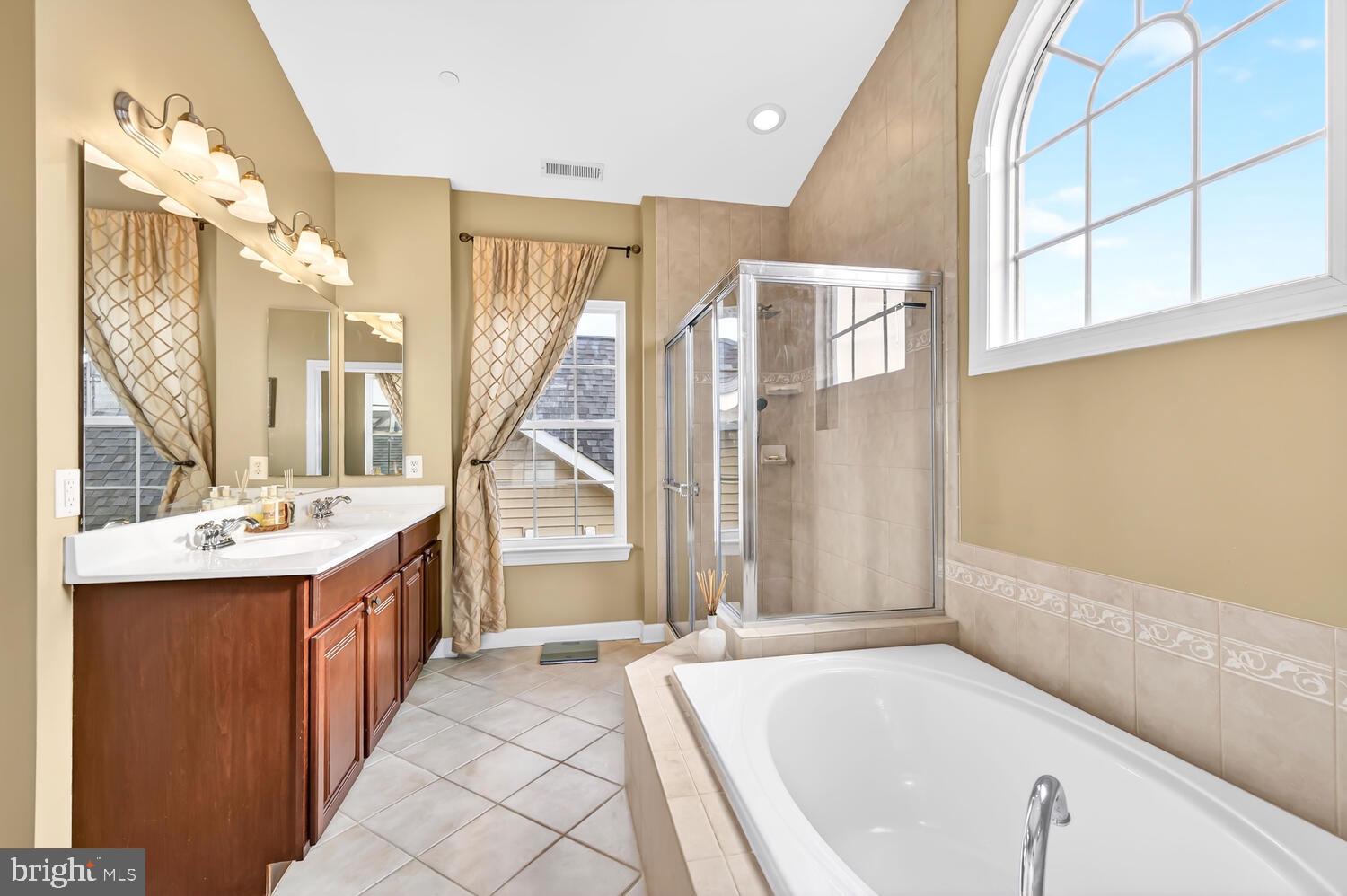 EASTON VILLAGE - Residential