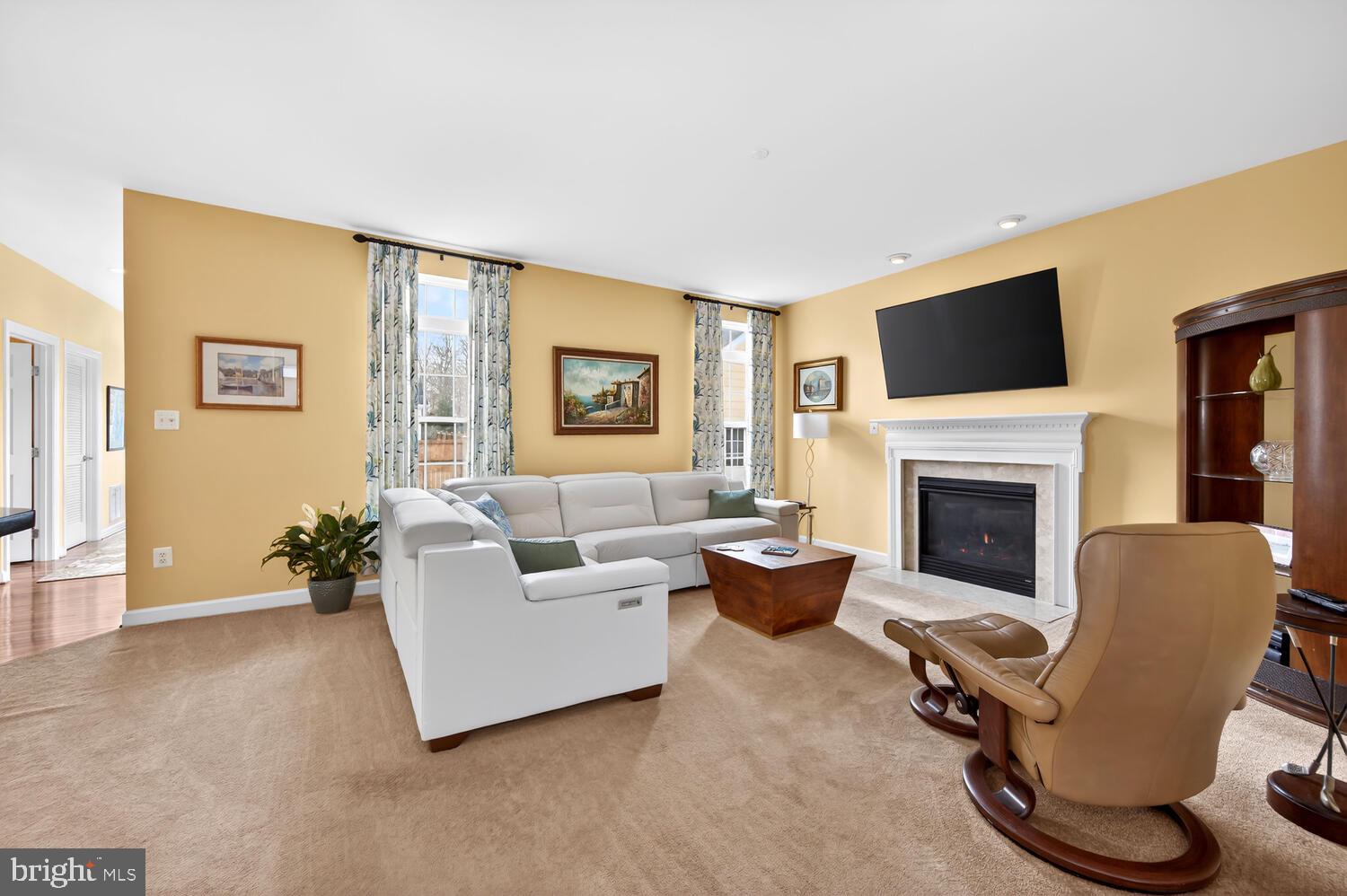 EASTON VILLAGE - Residential