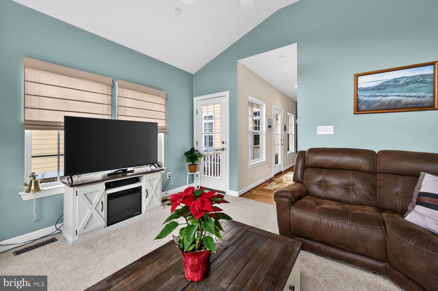 EASTON VILLAGE - Residential