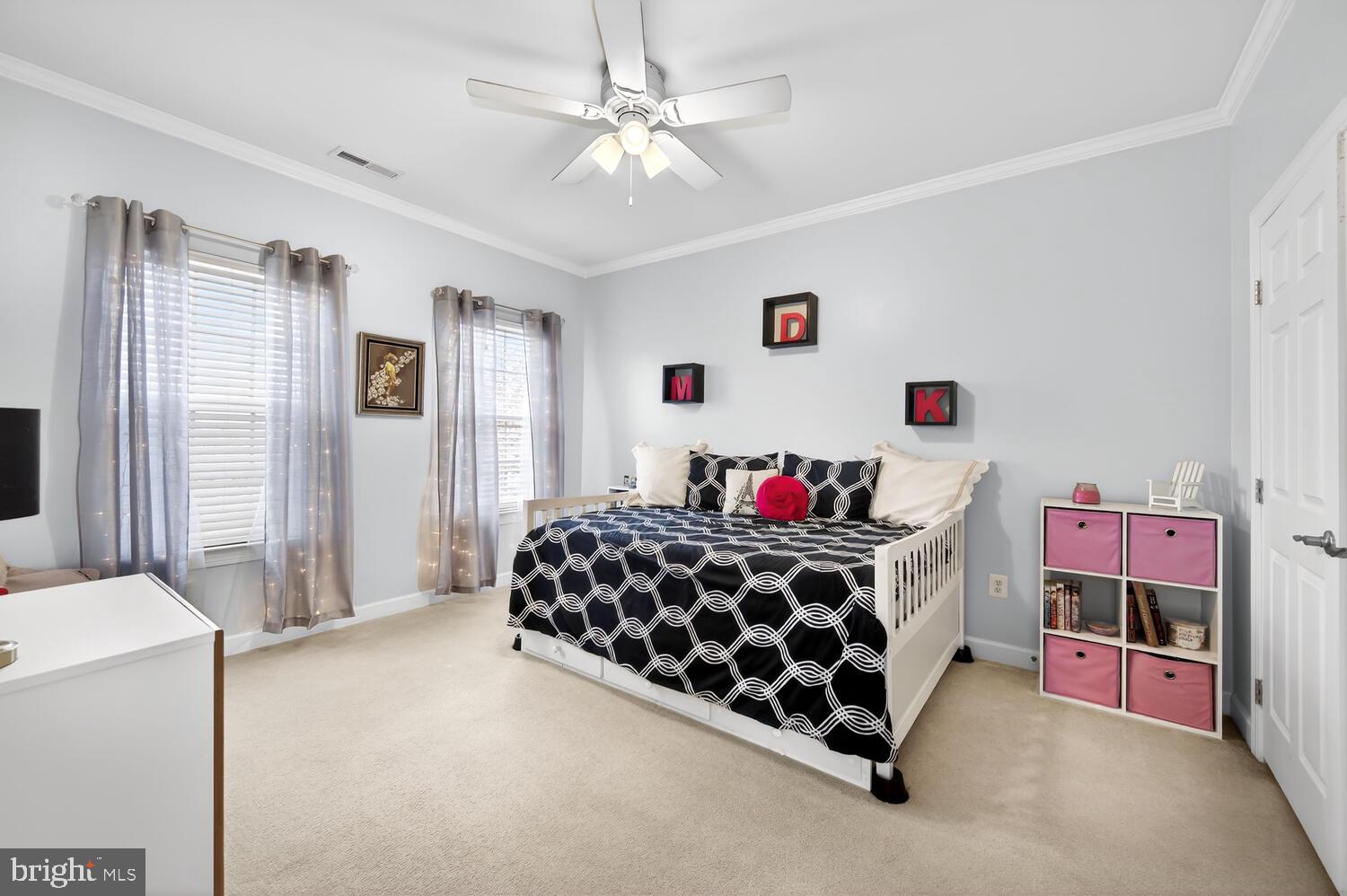 EASTON VILLAGE - Residential