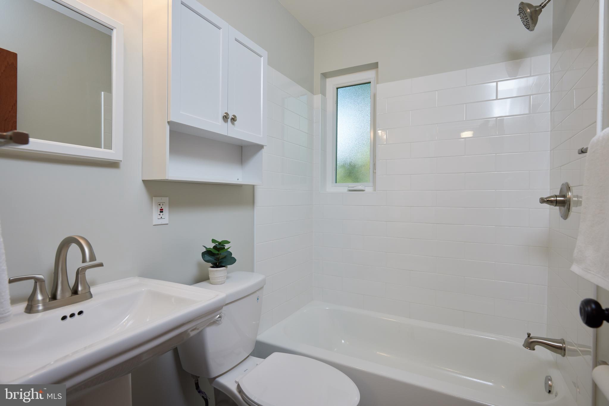 OAKLAND TERRACE - Residential