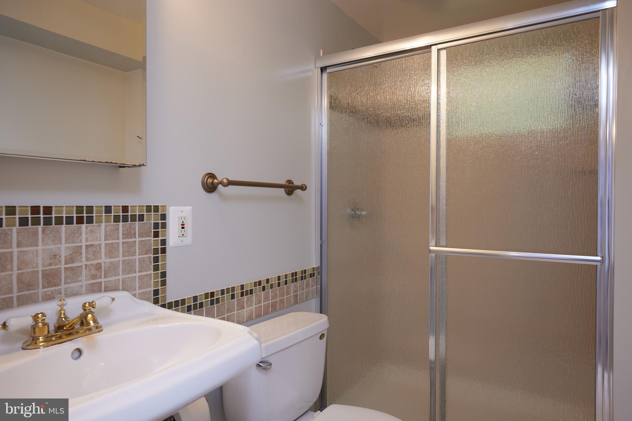 OAKLAND TERRACE - Residential