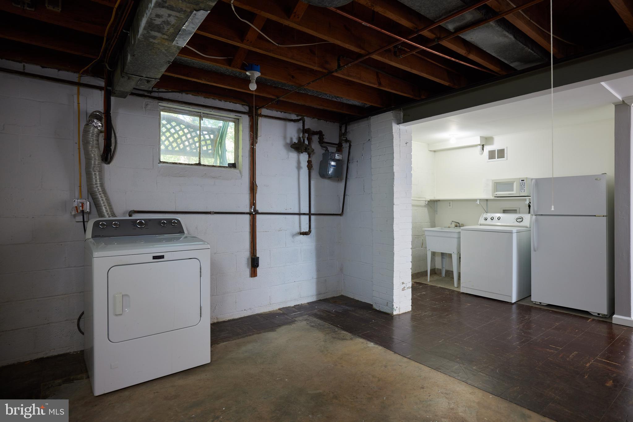 OAKLAND TERRACE - Residential