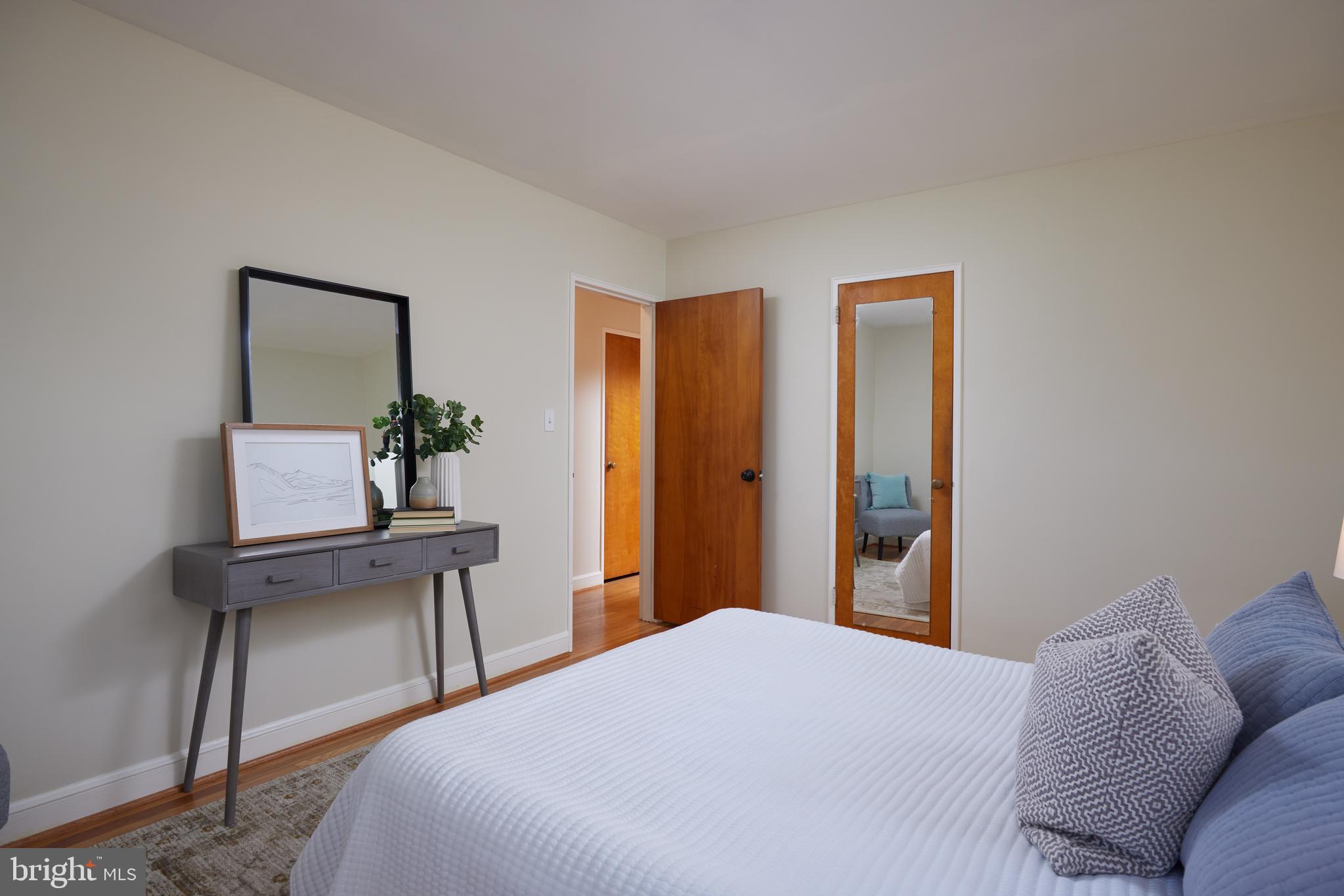 OAKLAND TERRACE - Residential