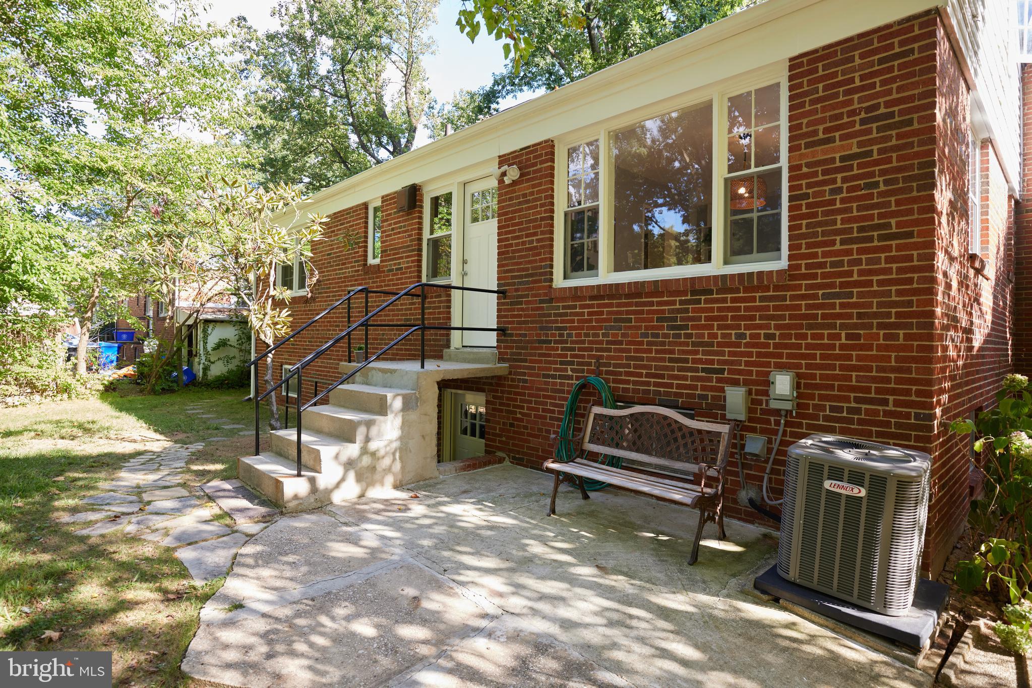 OAKLAND TERRACE - Residential