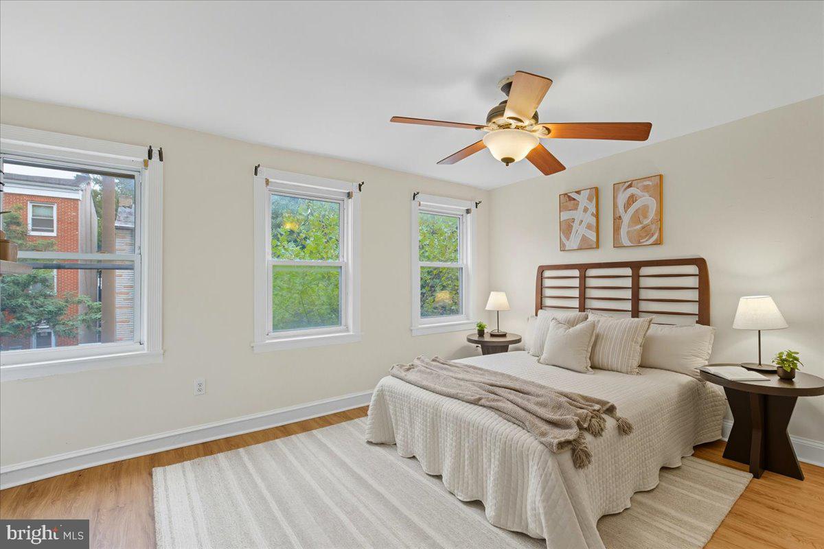 HOLLINS MARKET - Residential