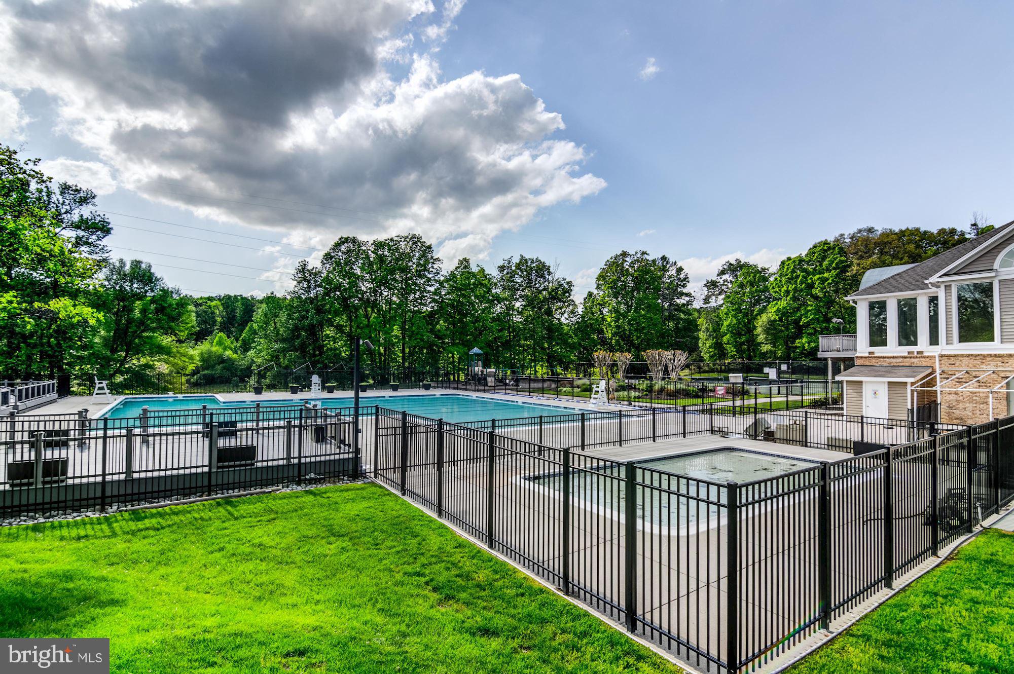 KINGSTOWNE - Residential