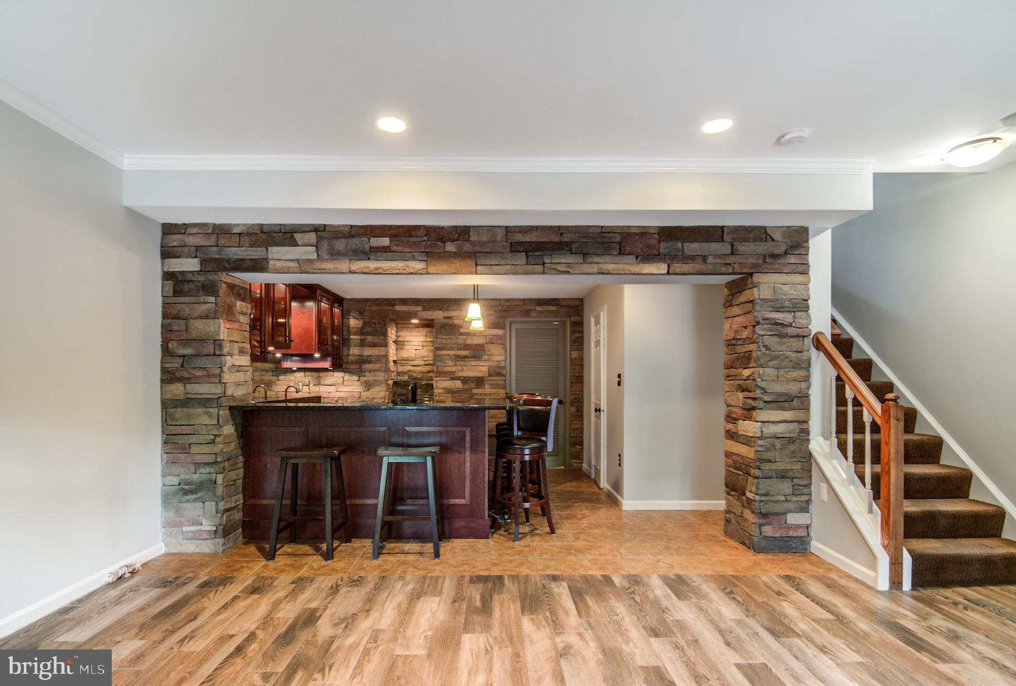 KINGSTOWNE - Residential