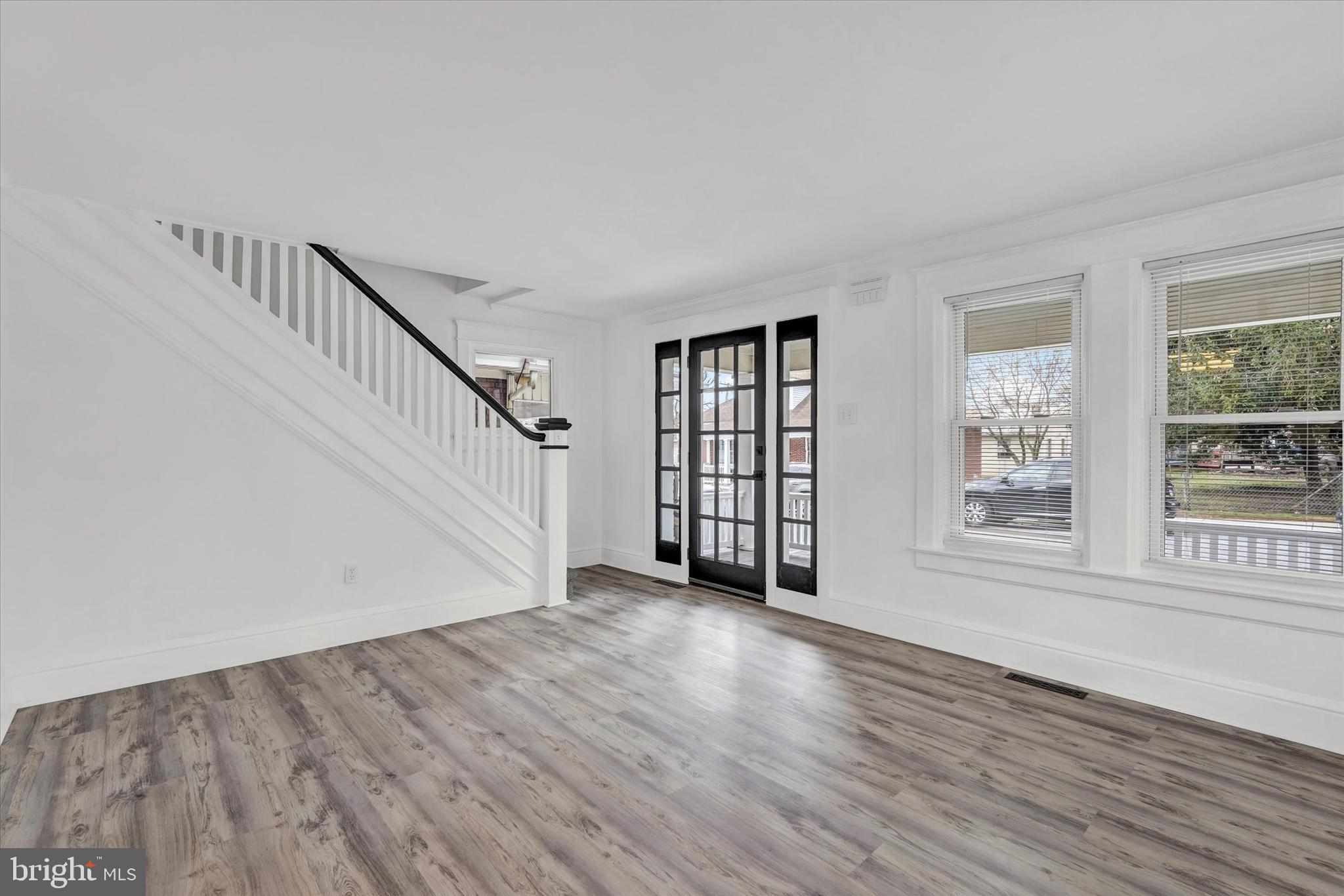 1029 W LOCUST STREET