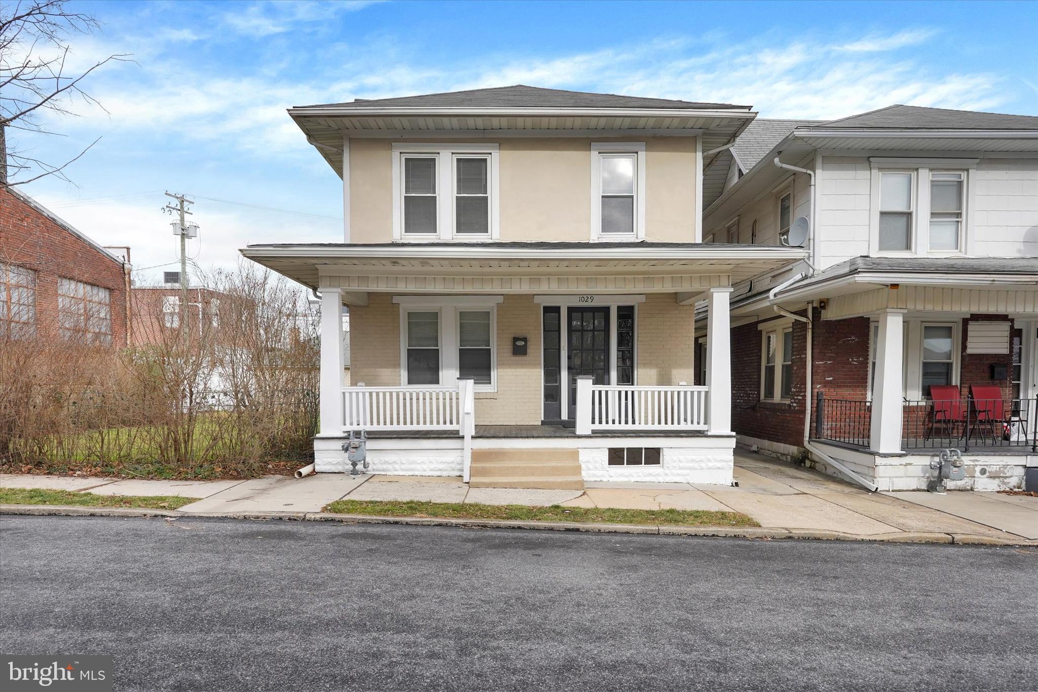 Four bedroom, two bathroom house.
Note: Applicant must fill out an application and be approved PRIOR to viewing the property. The online application can be found on our website. You can apply for this property under the property description.
