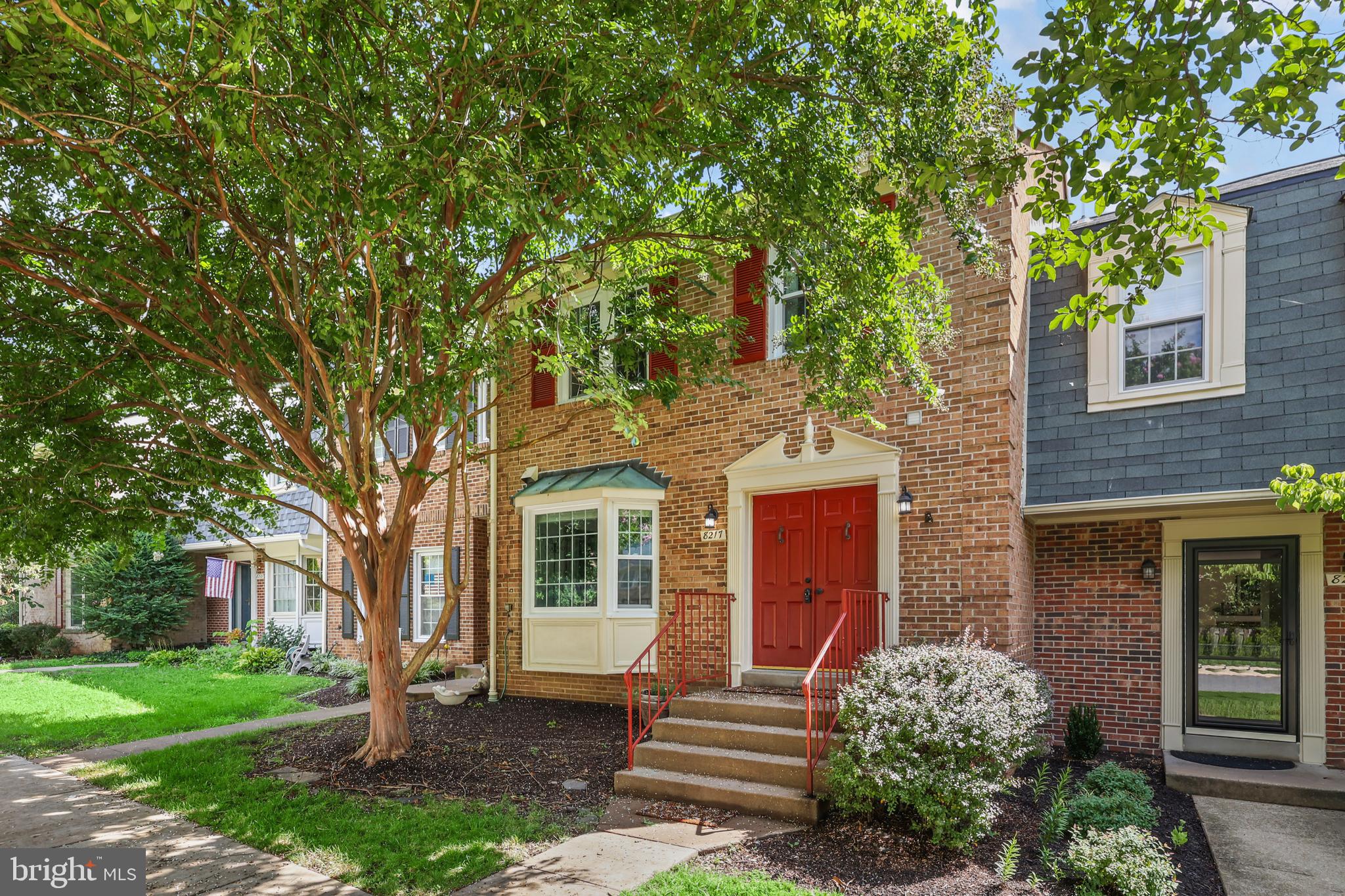 8217 CLIFTON FARM COURT