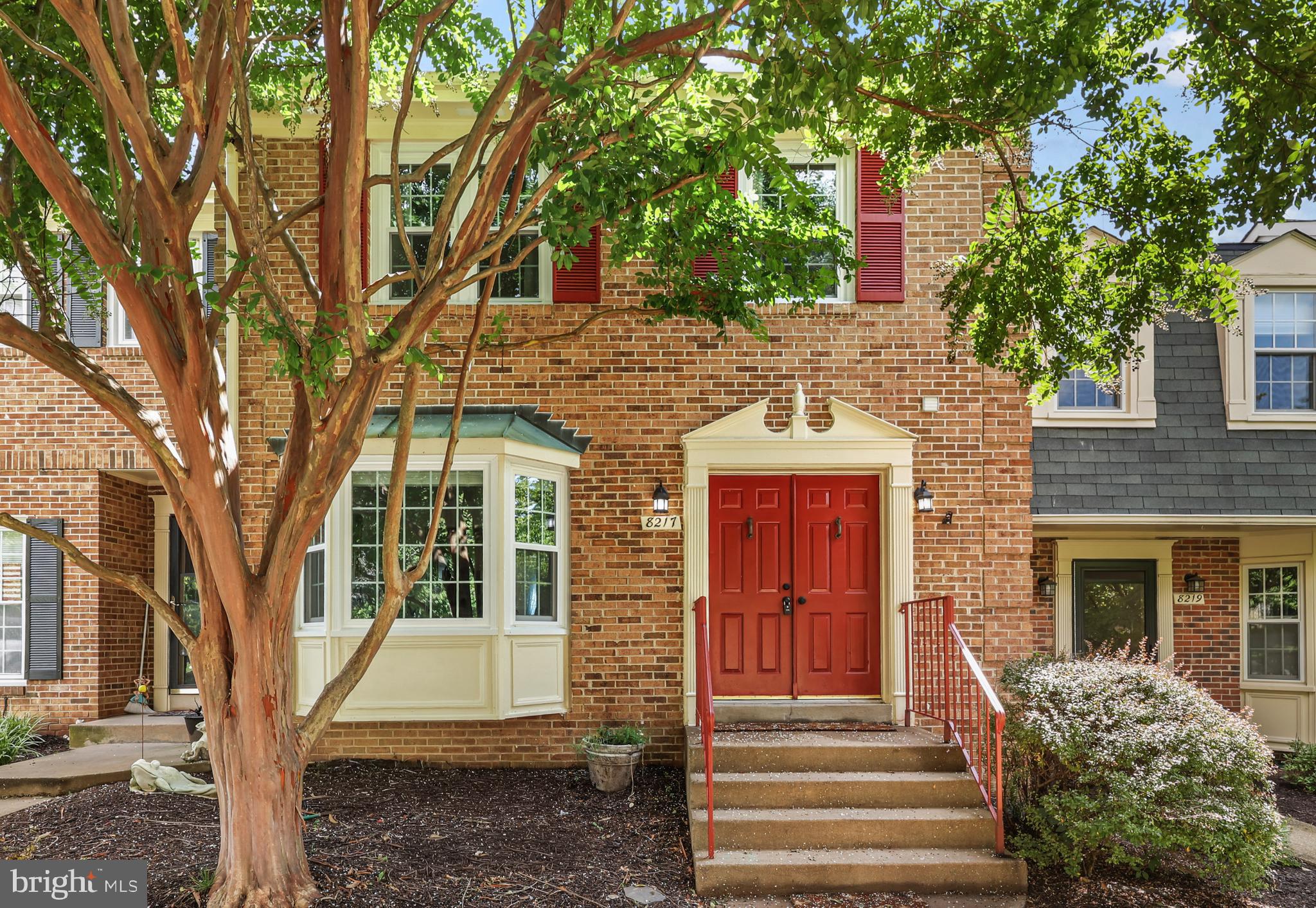 8217 CLIFTON FARM COURT