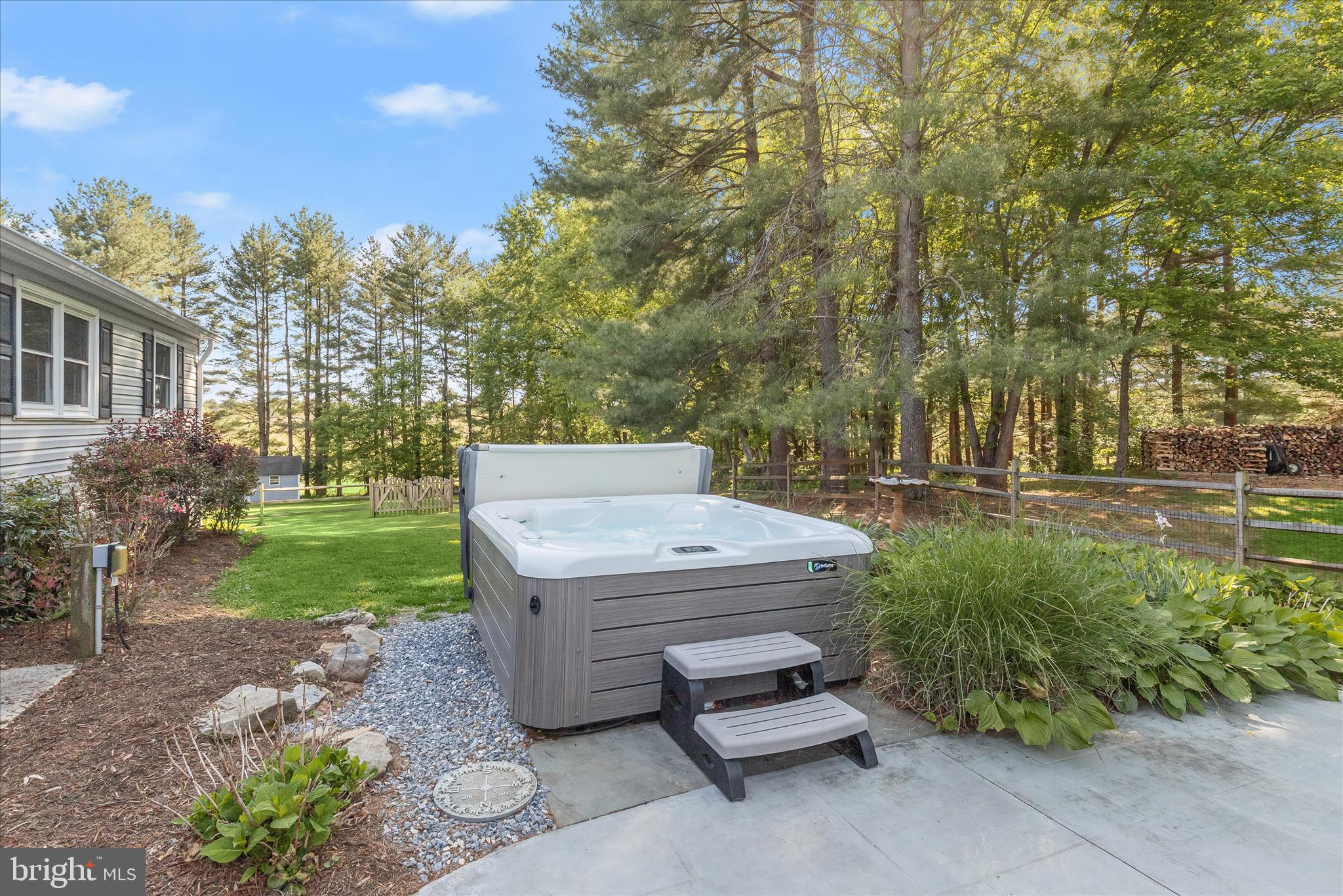 VALLEY OVERLOOK - Residential