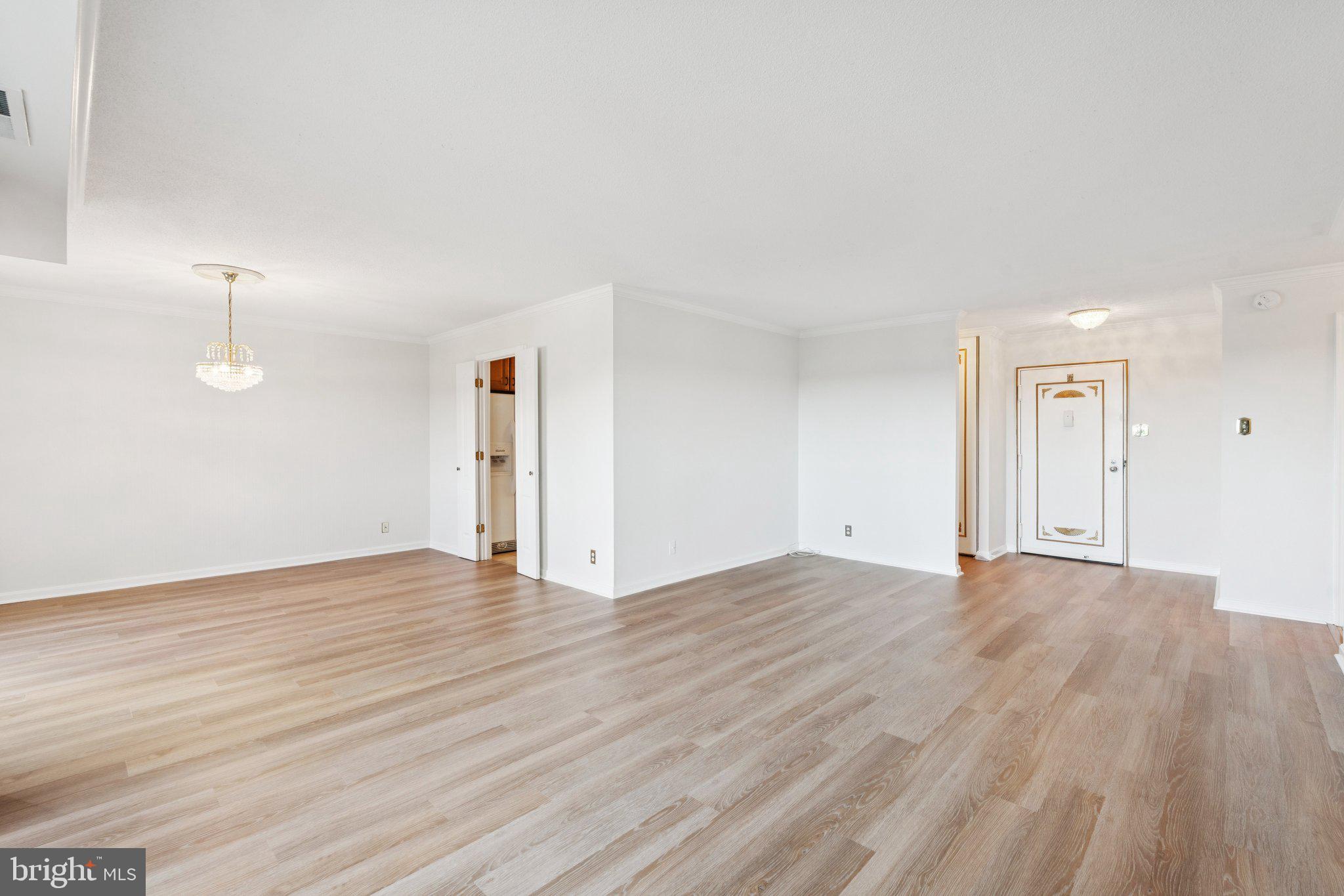 205 YOAKUM PARKWAY 823