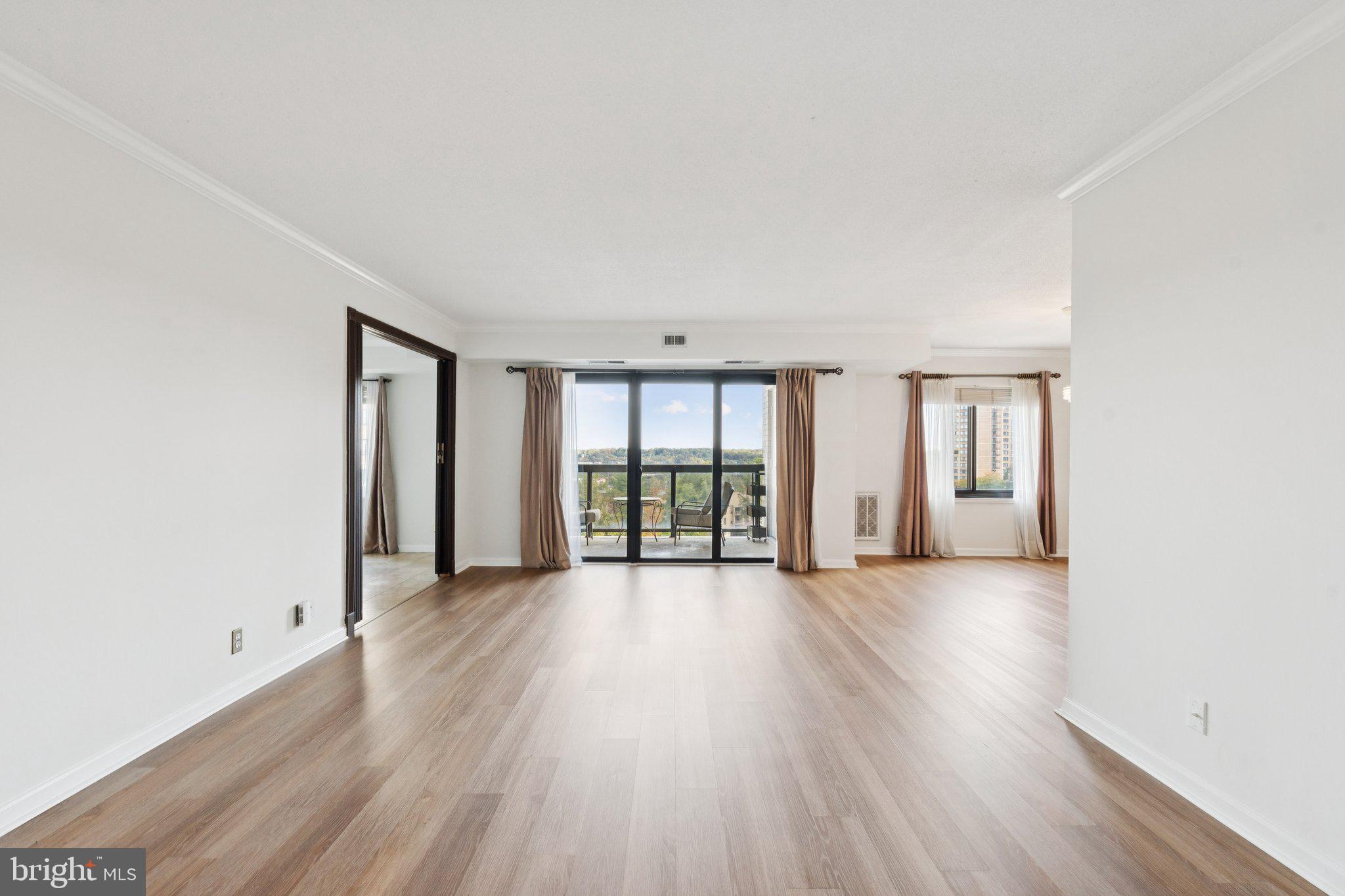 205 YOAKUM PARKWAY 823