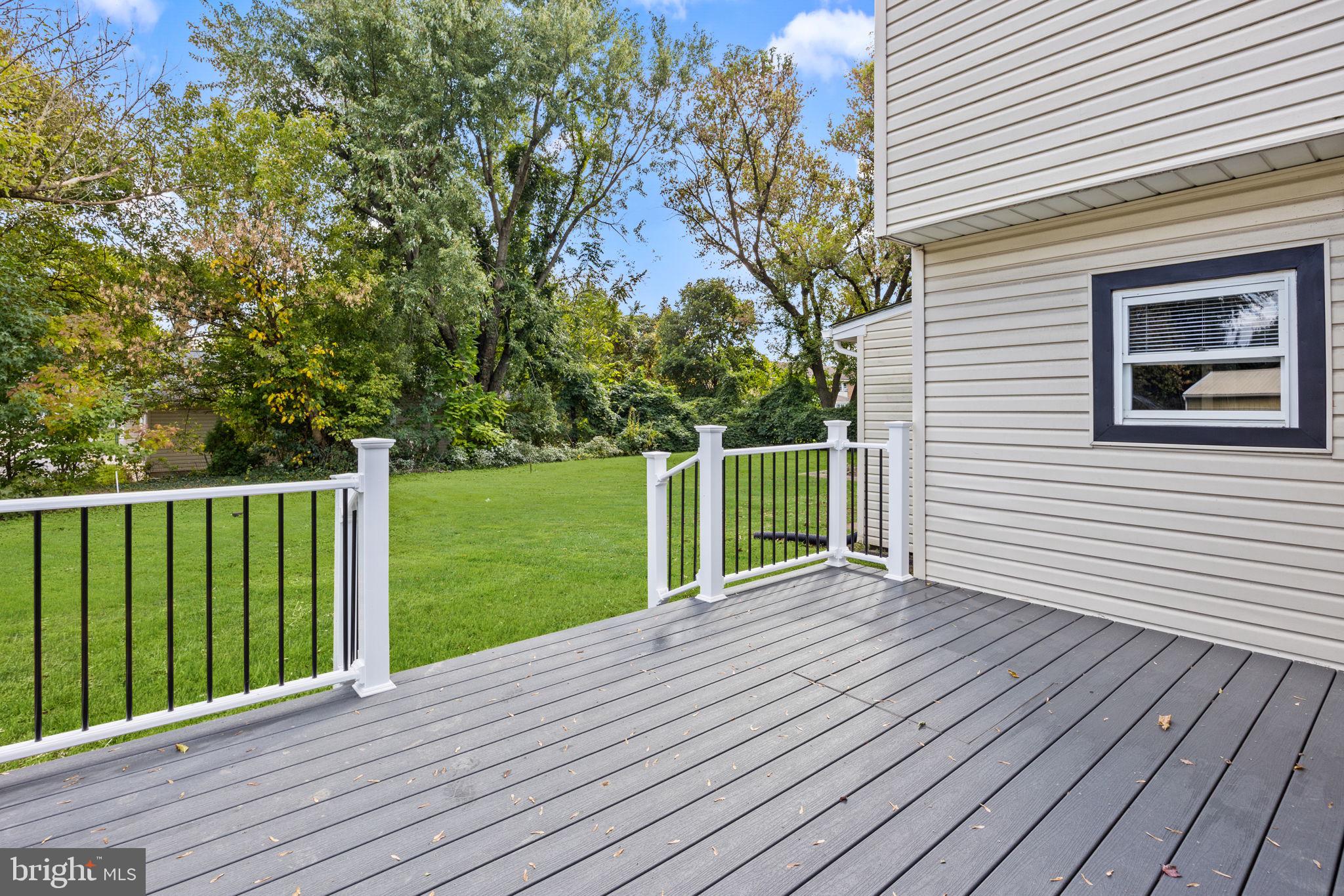 LEVITTOWN - Residential Lease