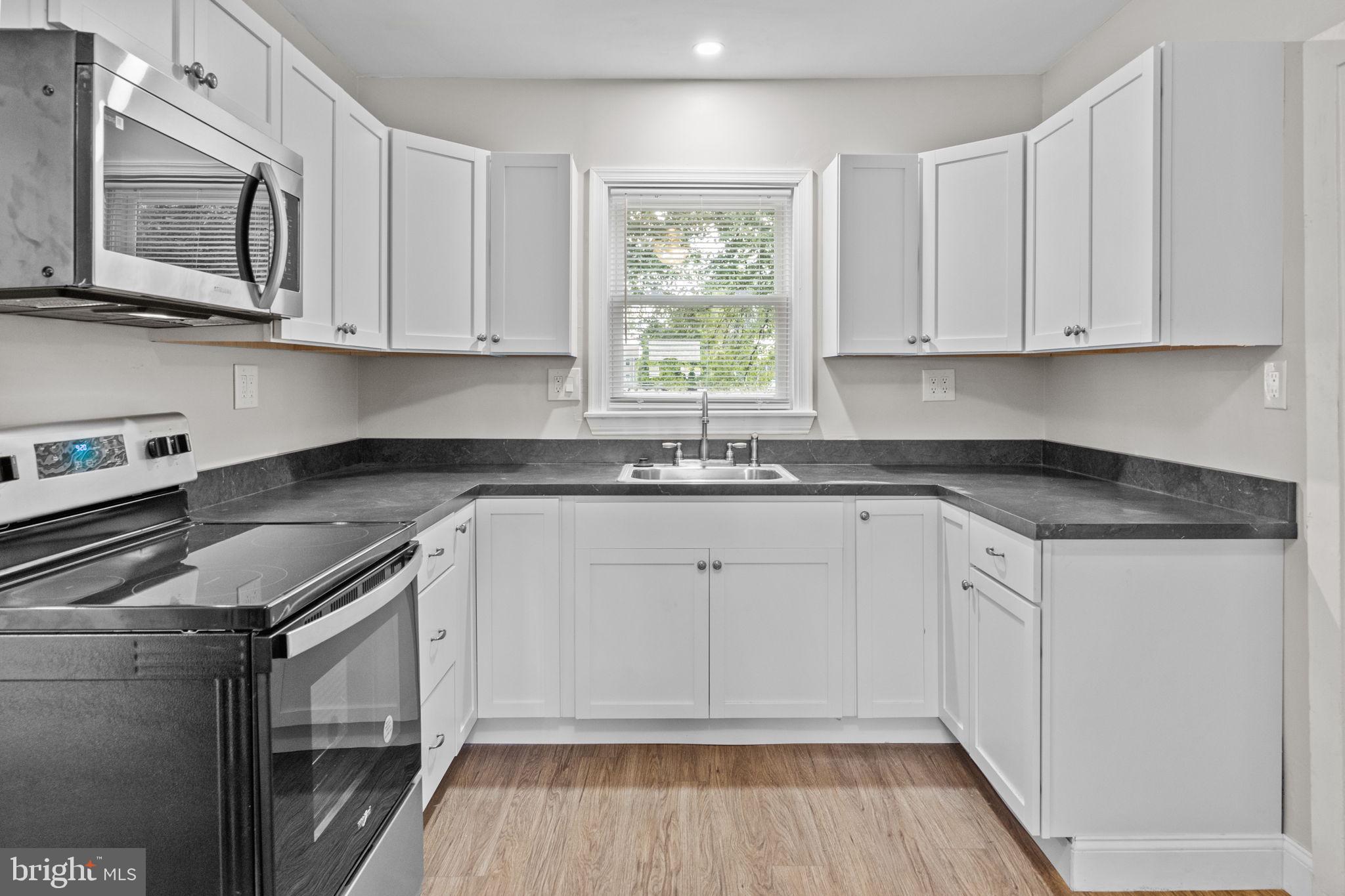 LEVITTOWN - Residential Lease