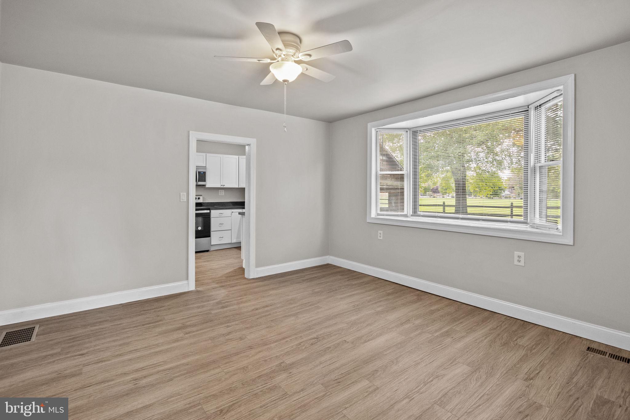 LEVITTOWN - Residential Lease