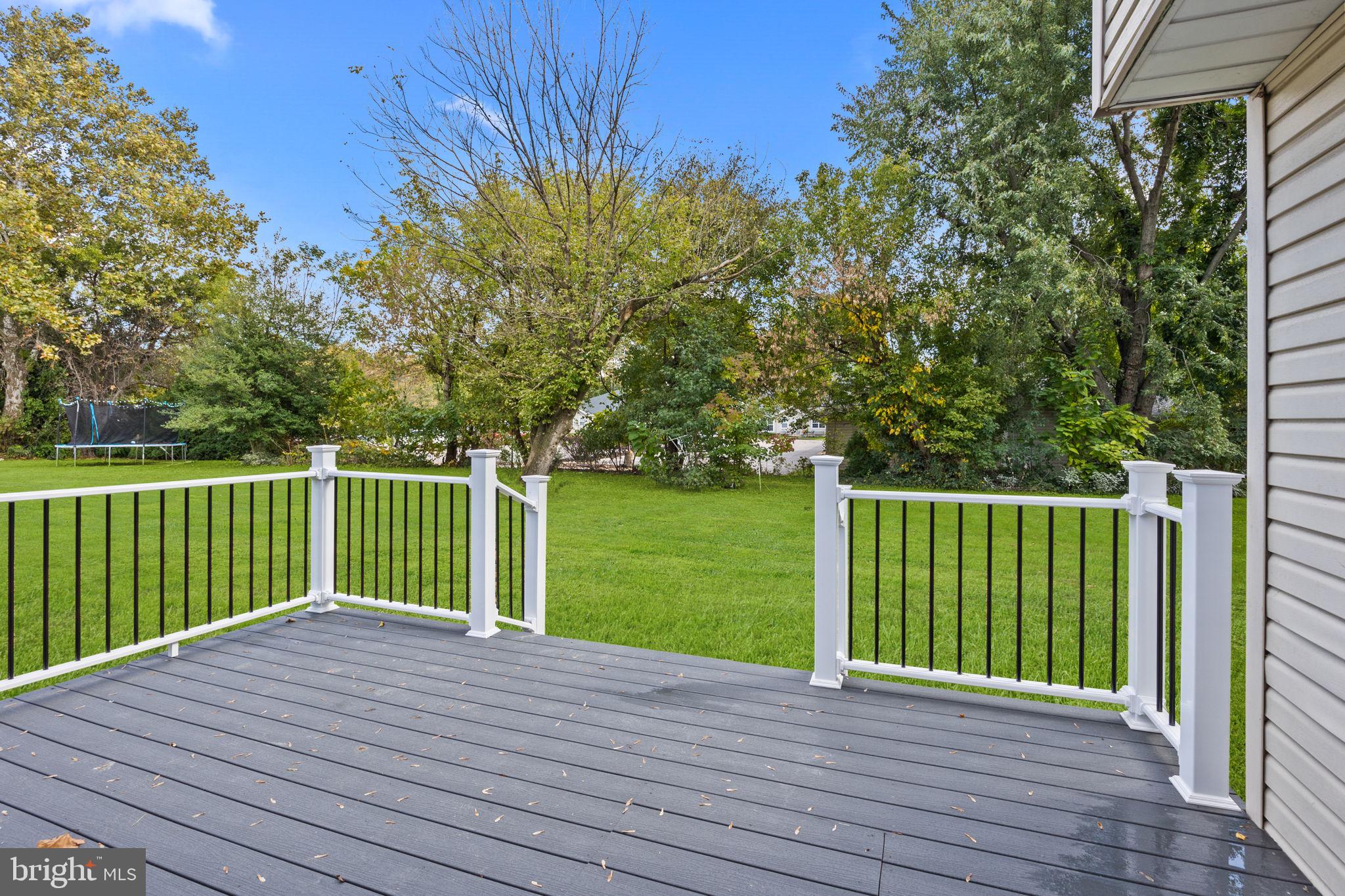 LEVITTOWN - Residential Lease