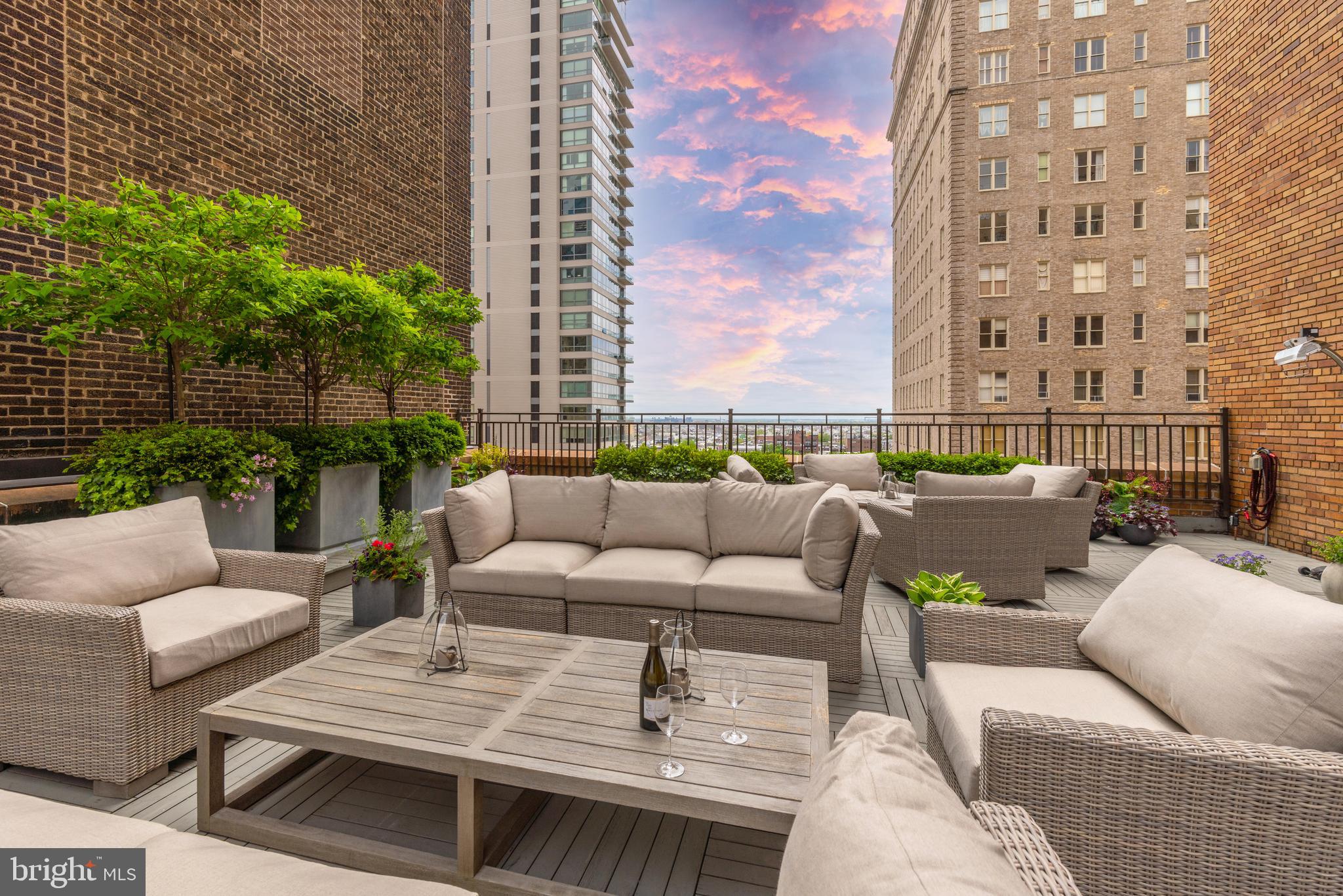 RITTENHOUSE SQUARE - Residential