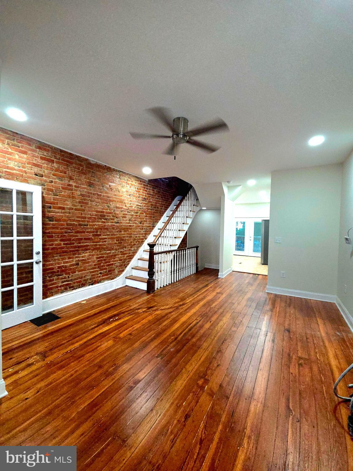 1110 W 6TH STREET