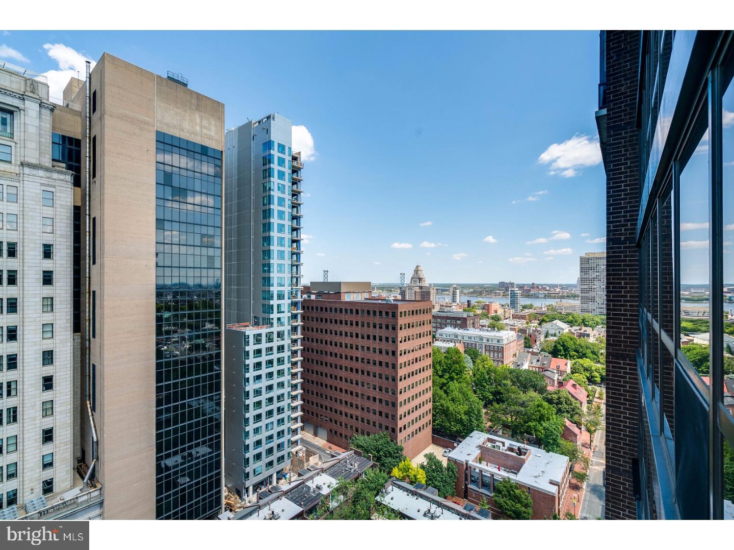 WASHINGTON SQ - Residential