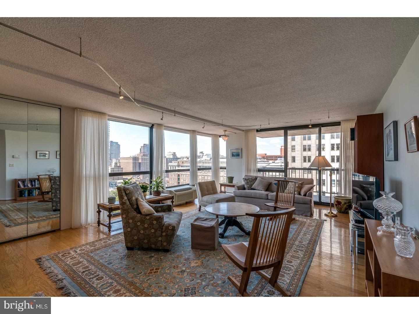 WASHINGTON SQ - Residential