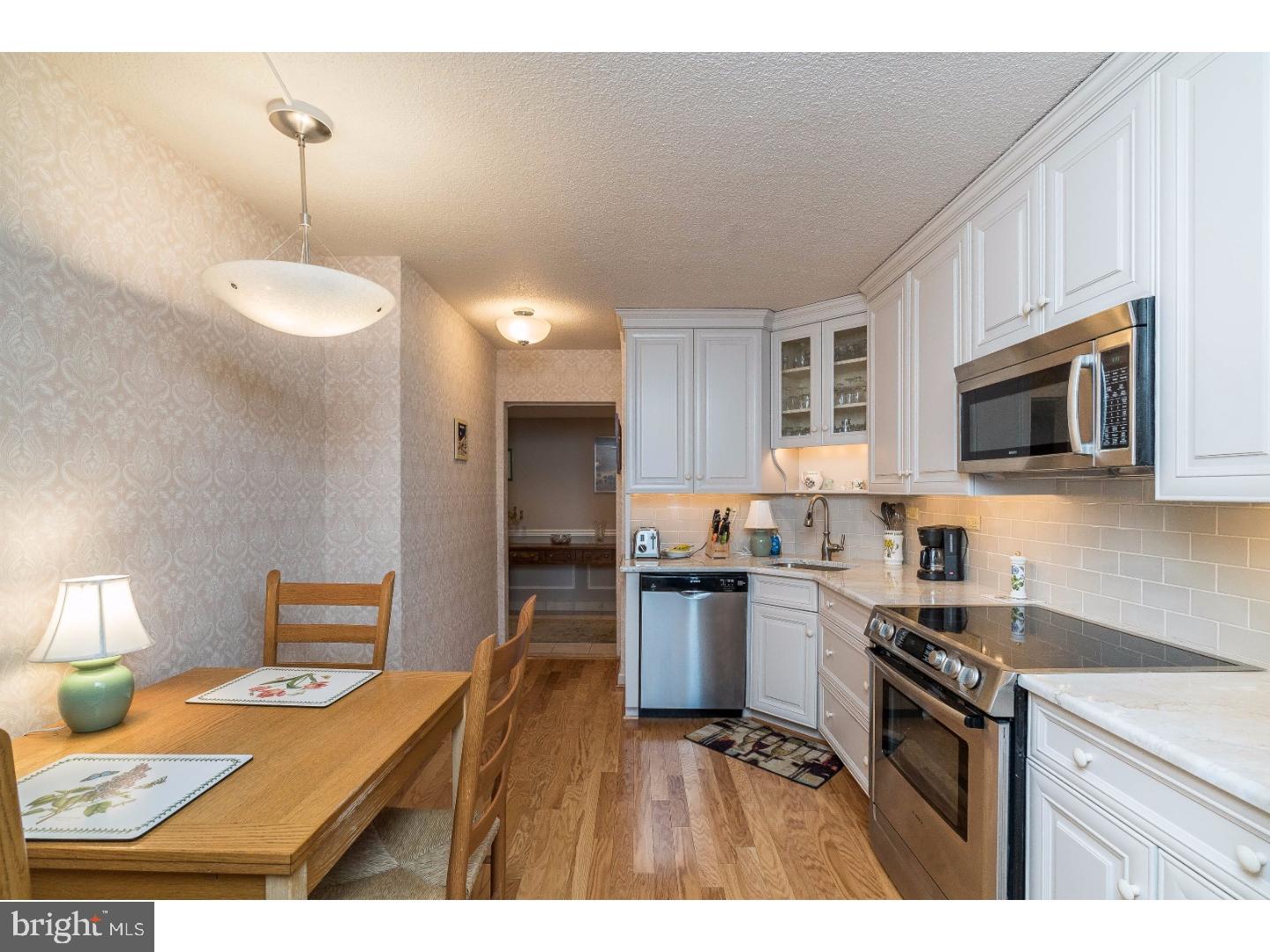 WASHINGTON SQ - Residential