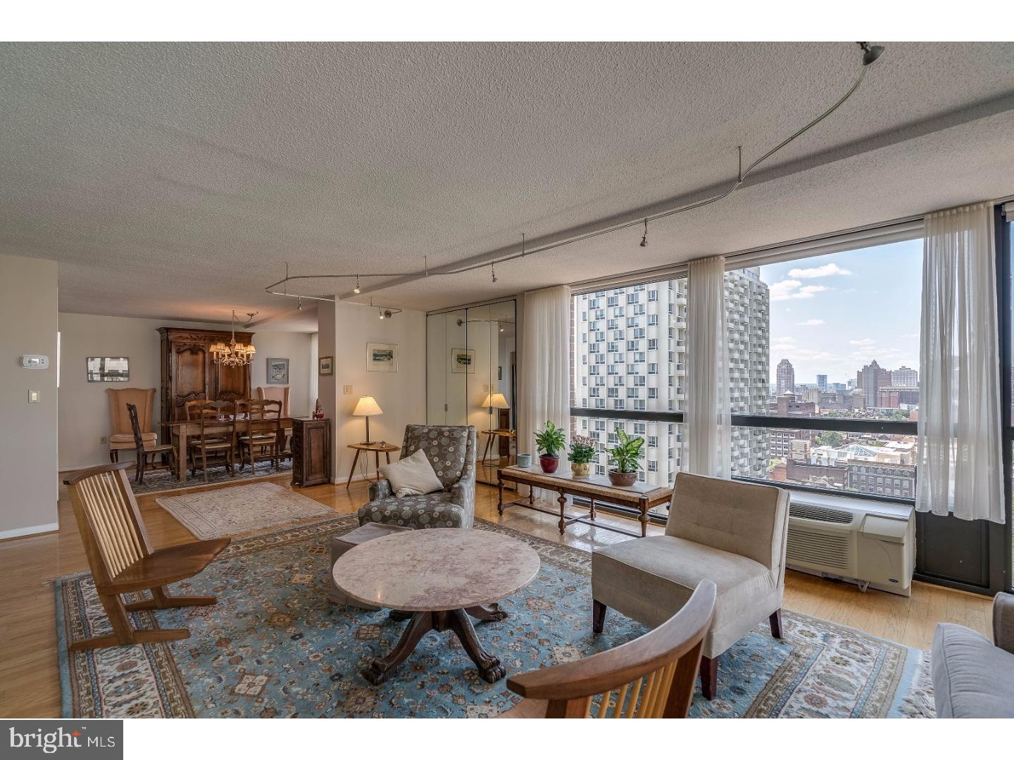 WASHINGTON SQ - Residential