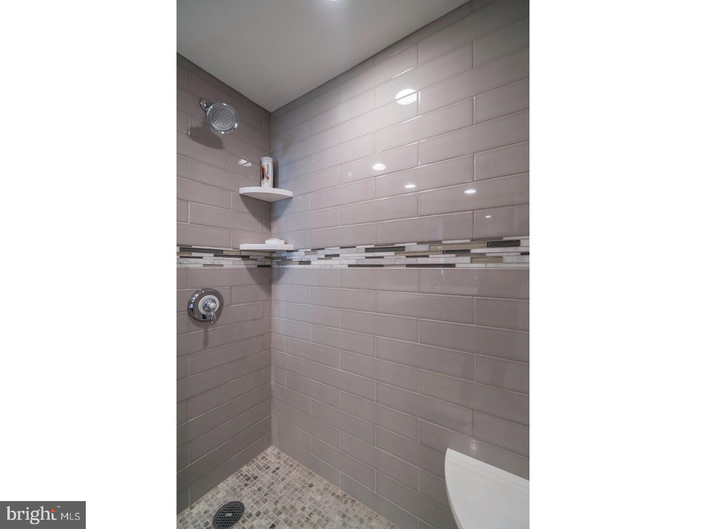 WASHINGTON SQ - Residential