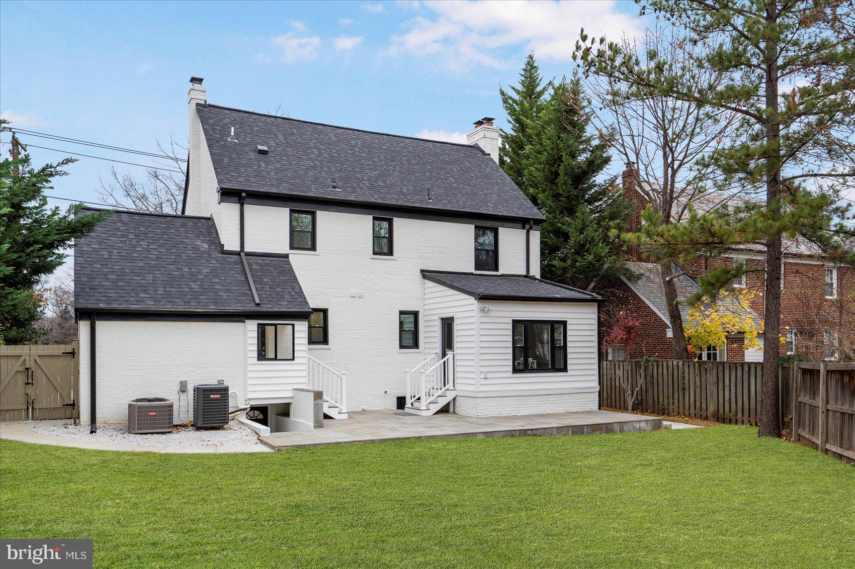 CHEVY CHASE - Residential