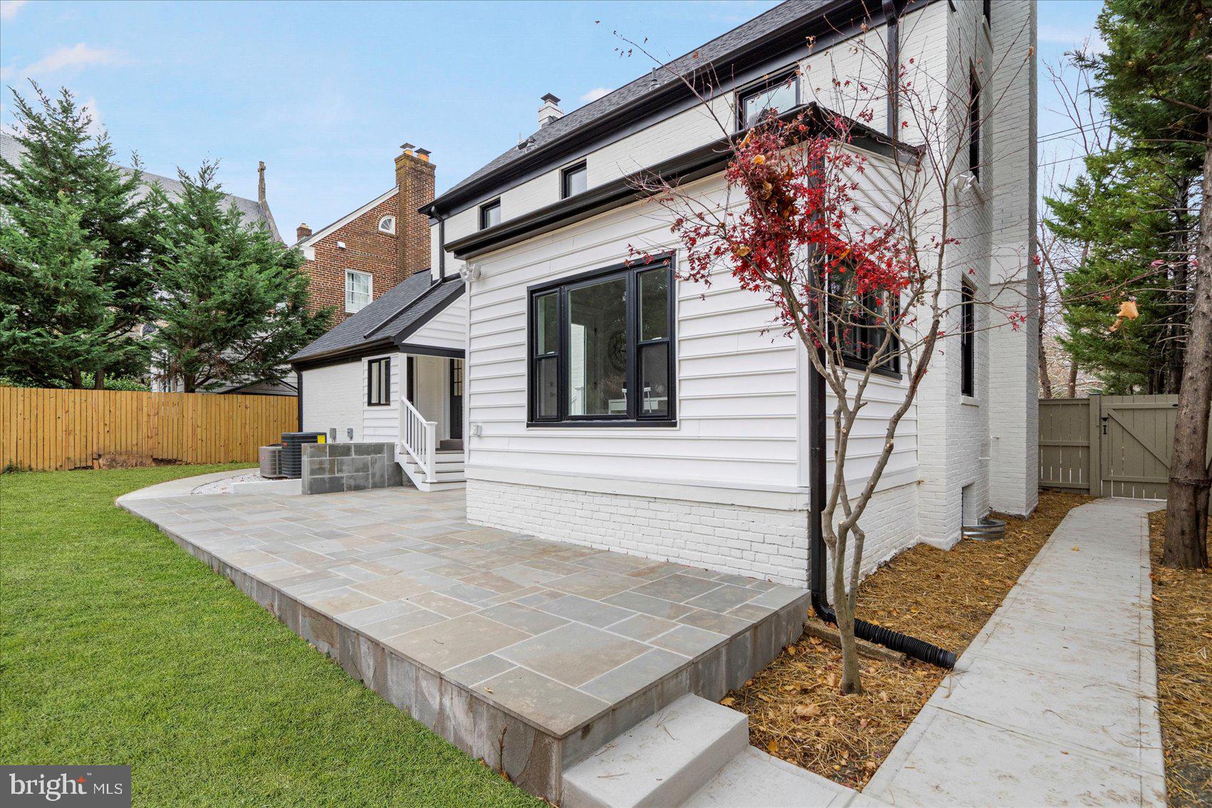 CHEVY CHASE - Residential