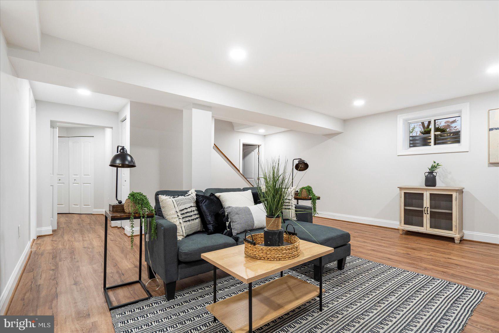 CHEVY CHASE - Residential