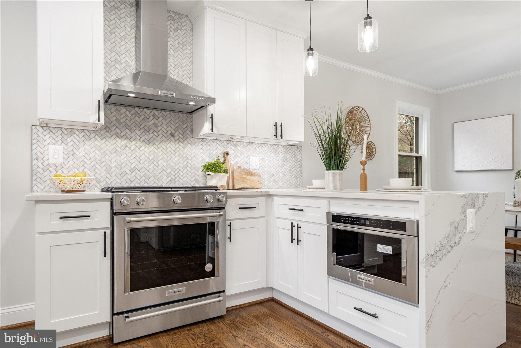 CHEVY CHASE - Residential