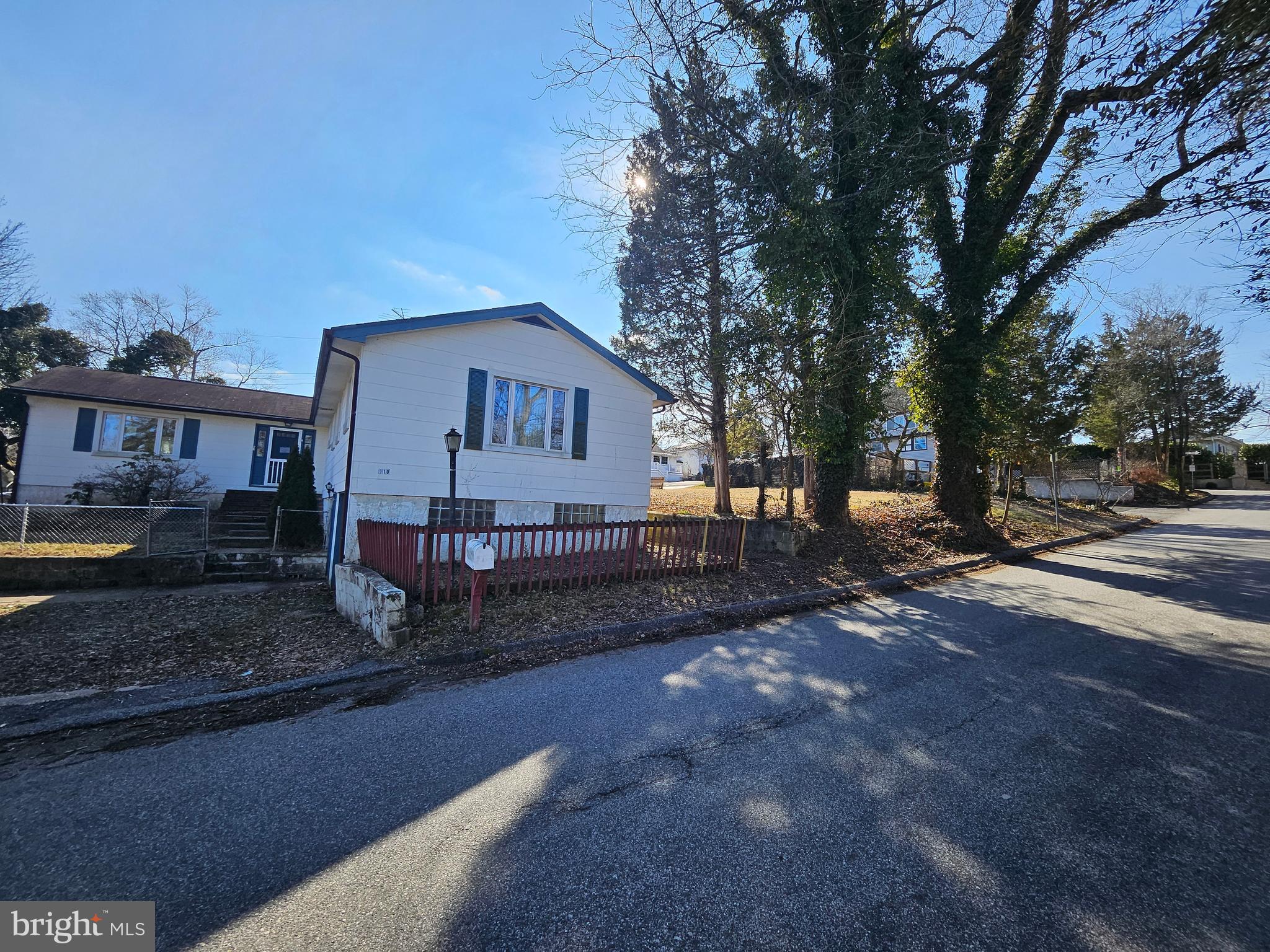 SYLVAN SHORES - Residential