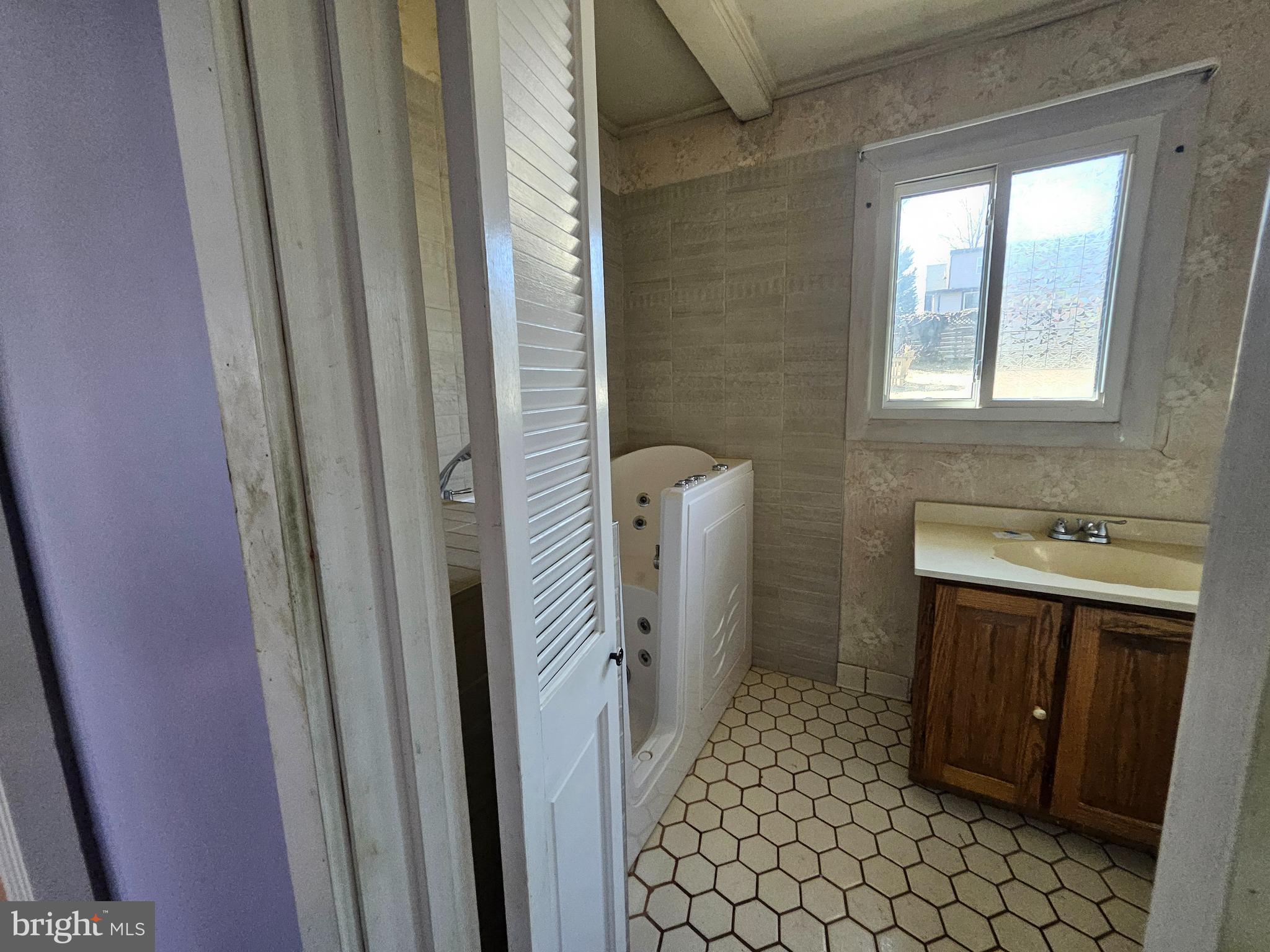 SYLVAN SHORES - Residential