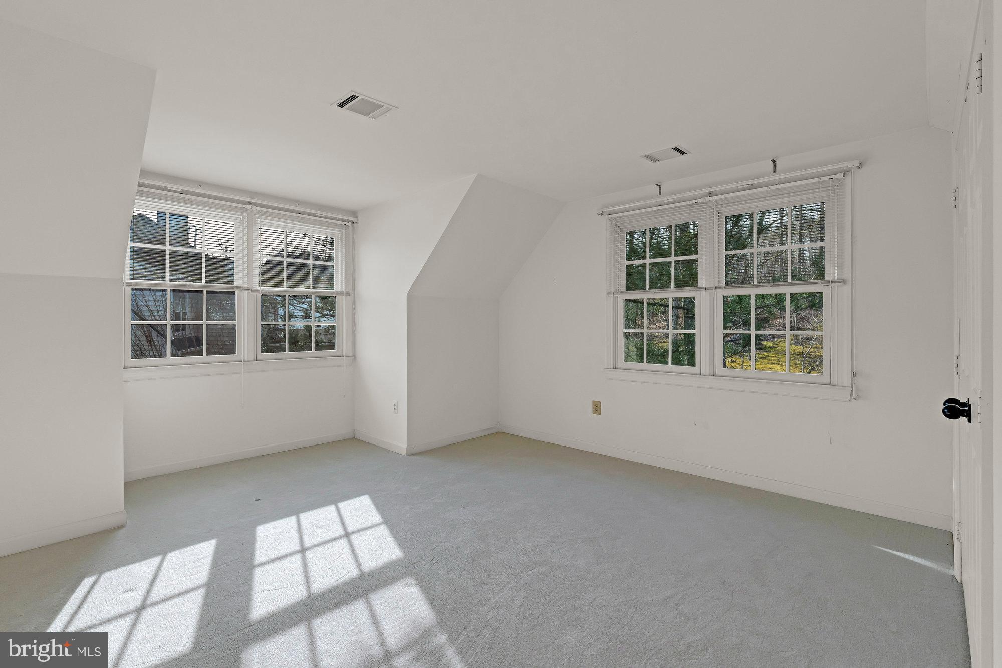 LITTLE ROCKY RUN - Residential