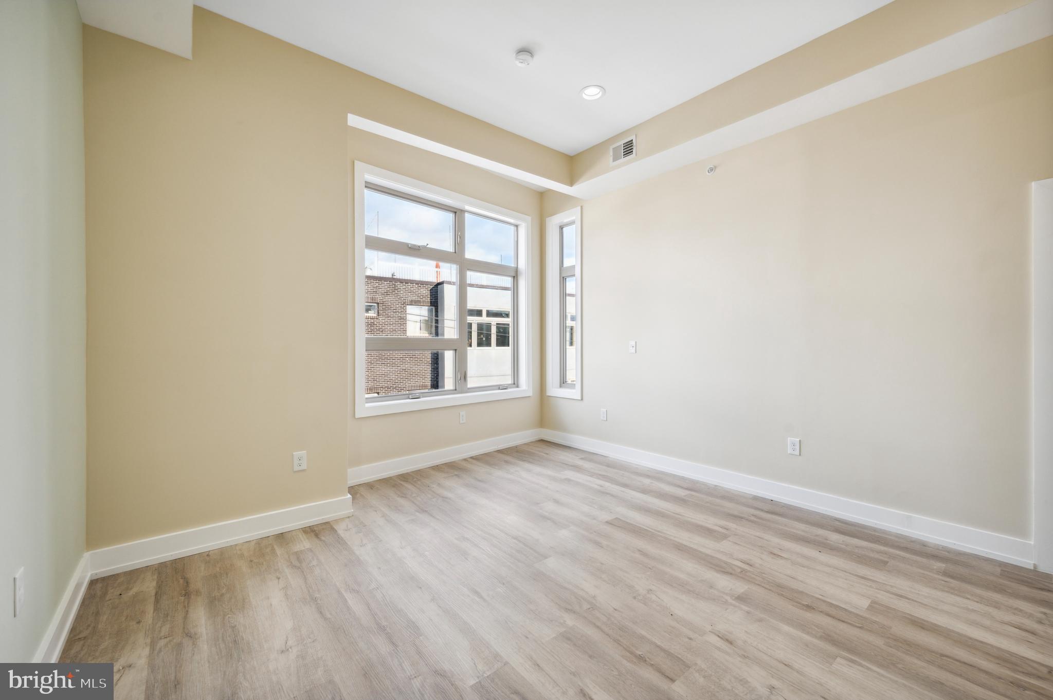 EAST KENSINGTON - Residential Lease