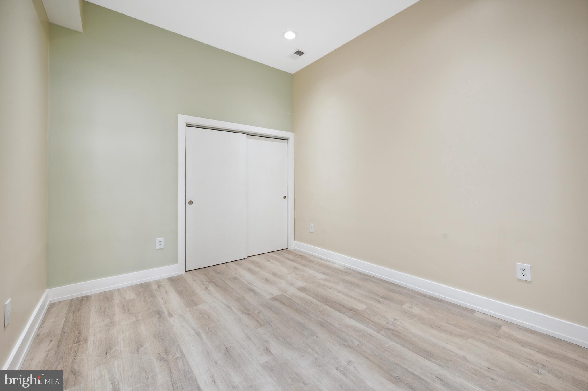 EAST KENSINGTON - Residential Lease