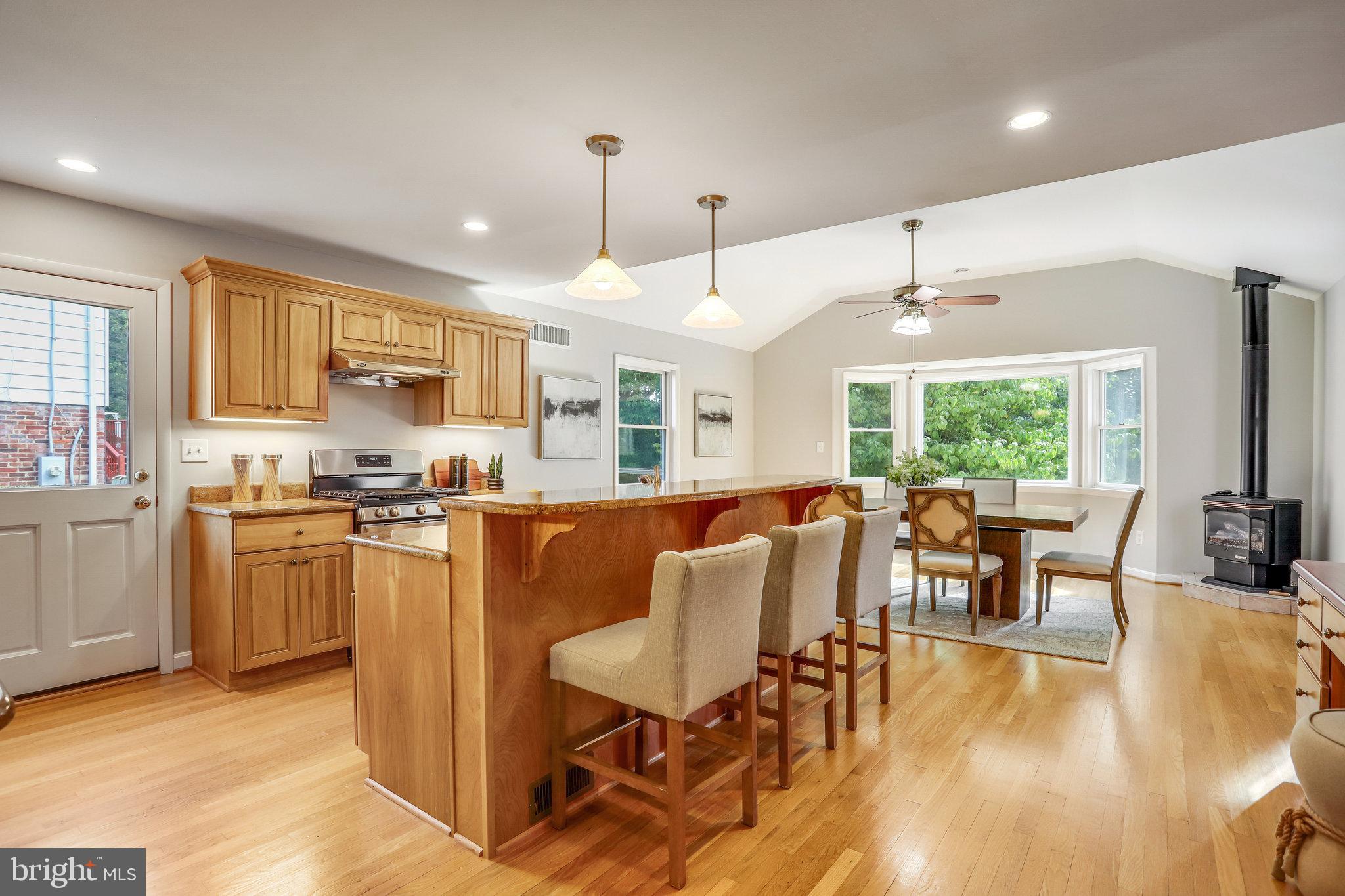 ROCK CREEK PALISADES - Residential