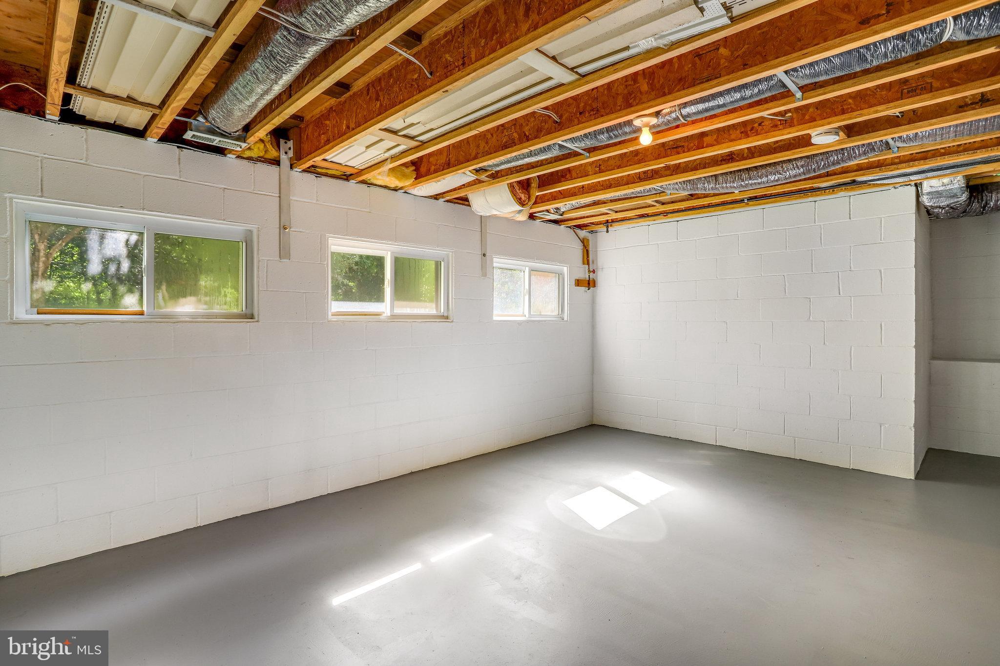 ROCK CREEK PALISADES - Residential