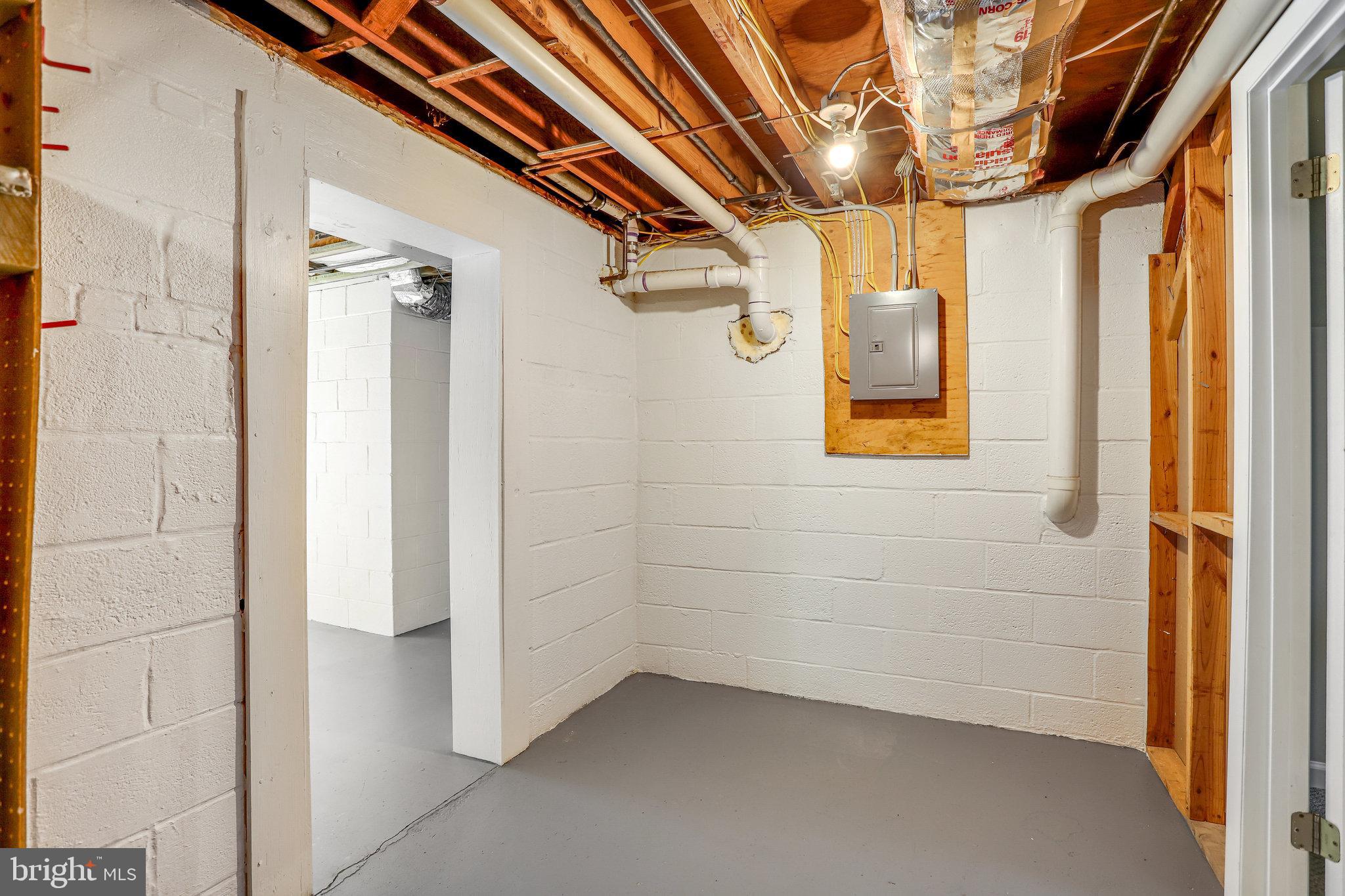 ROCK CREEK PALISADES - Residential